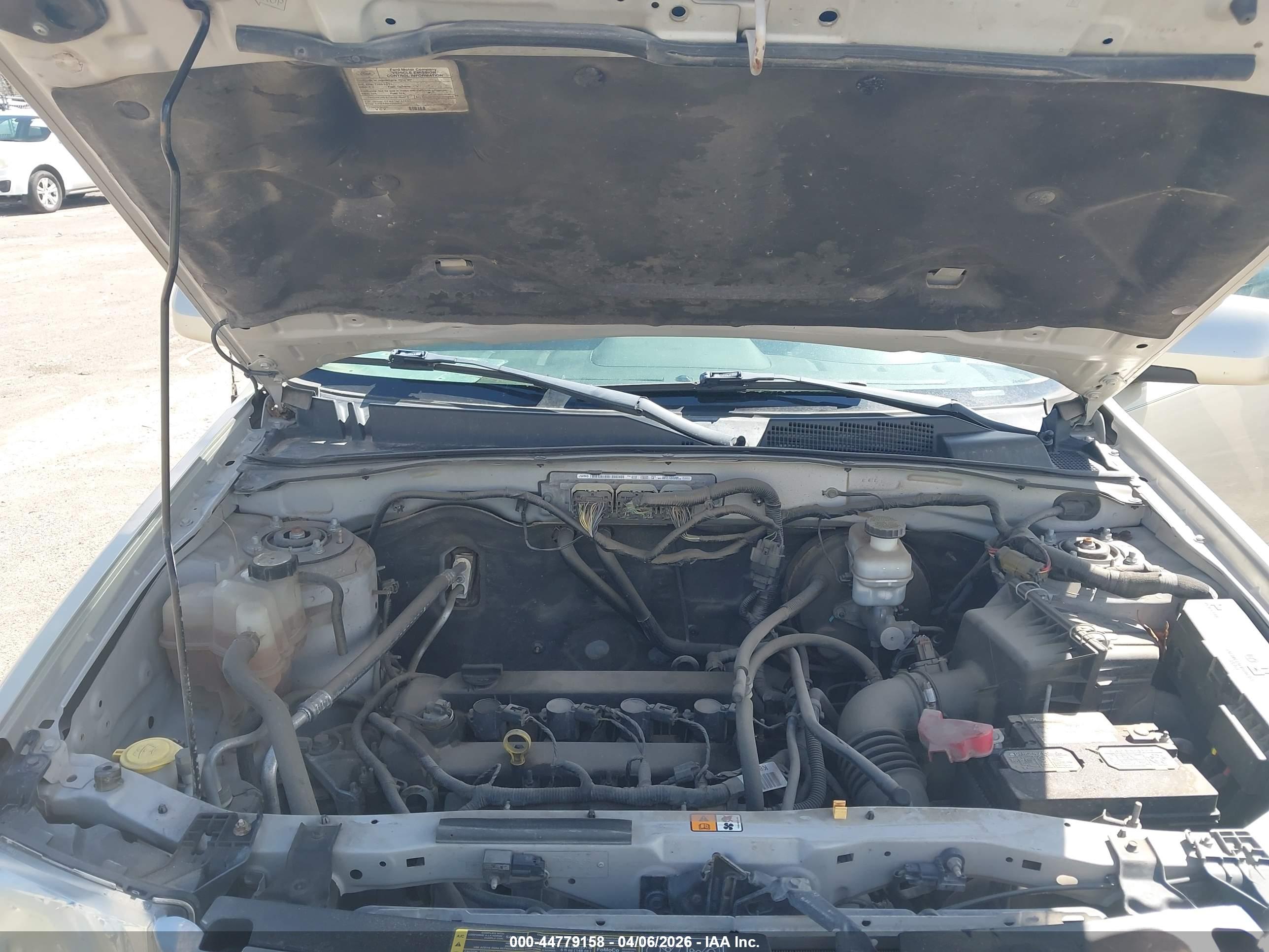 FORD ESCAPE image 10