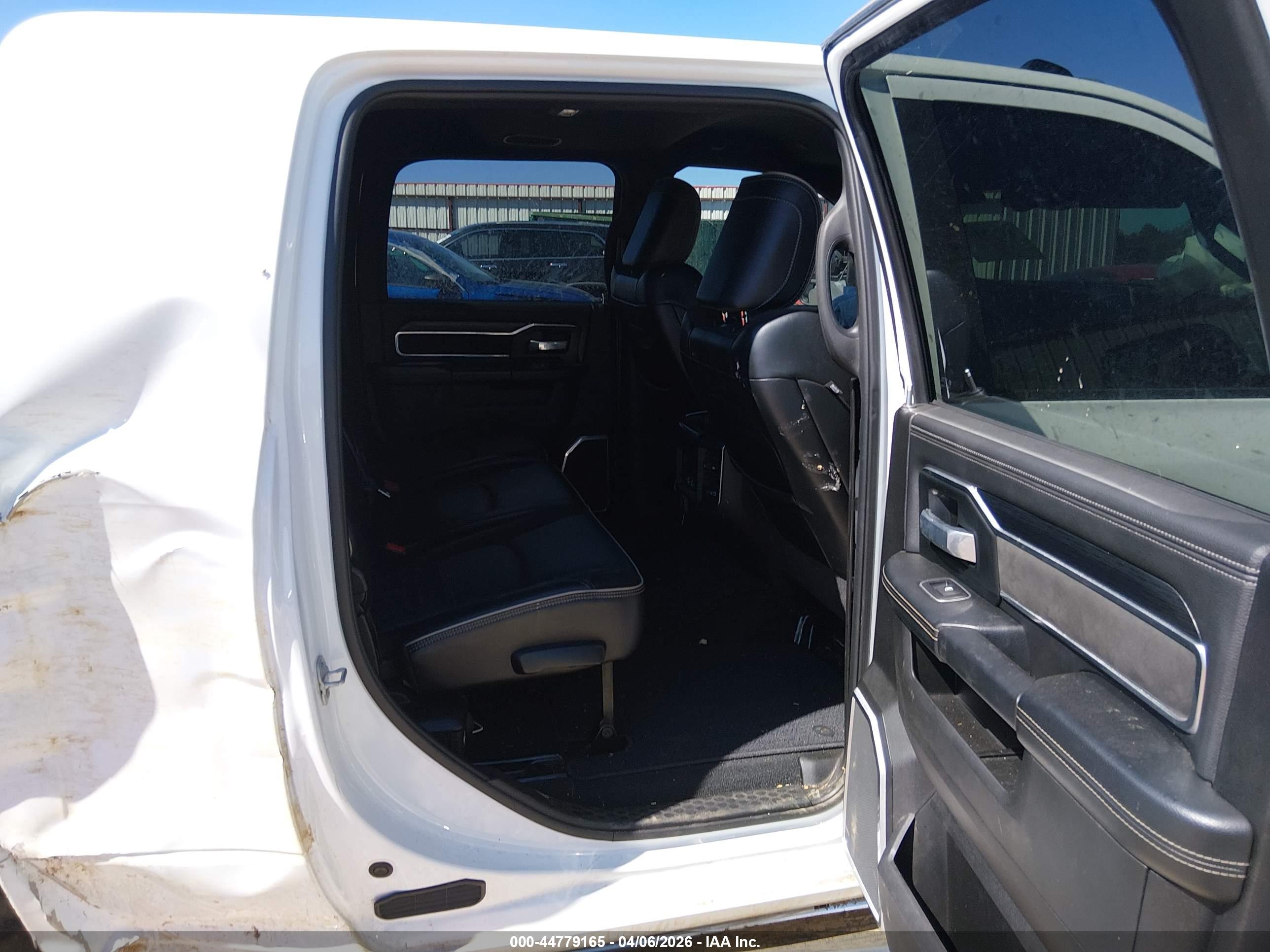 RAM 2500 image 8