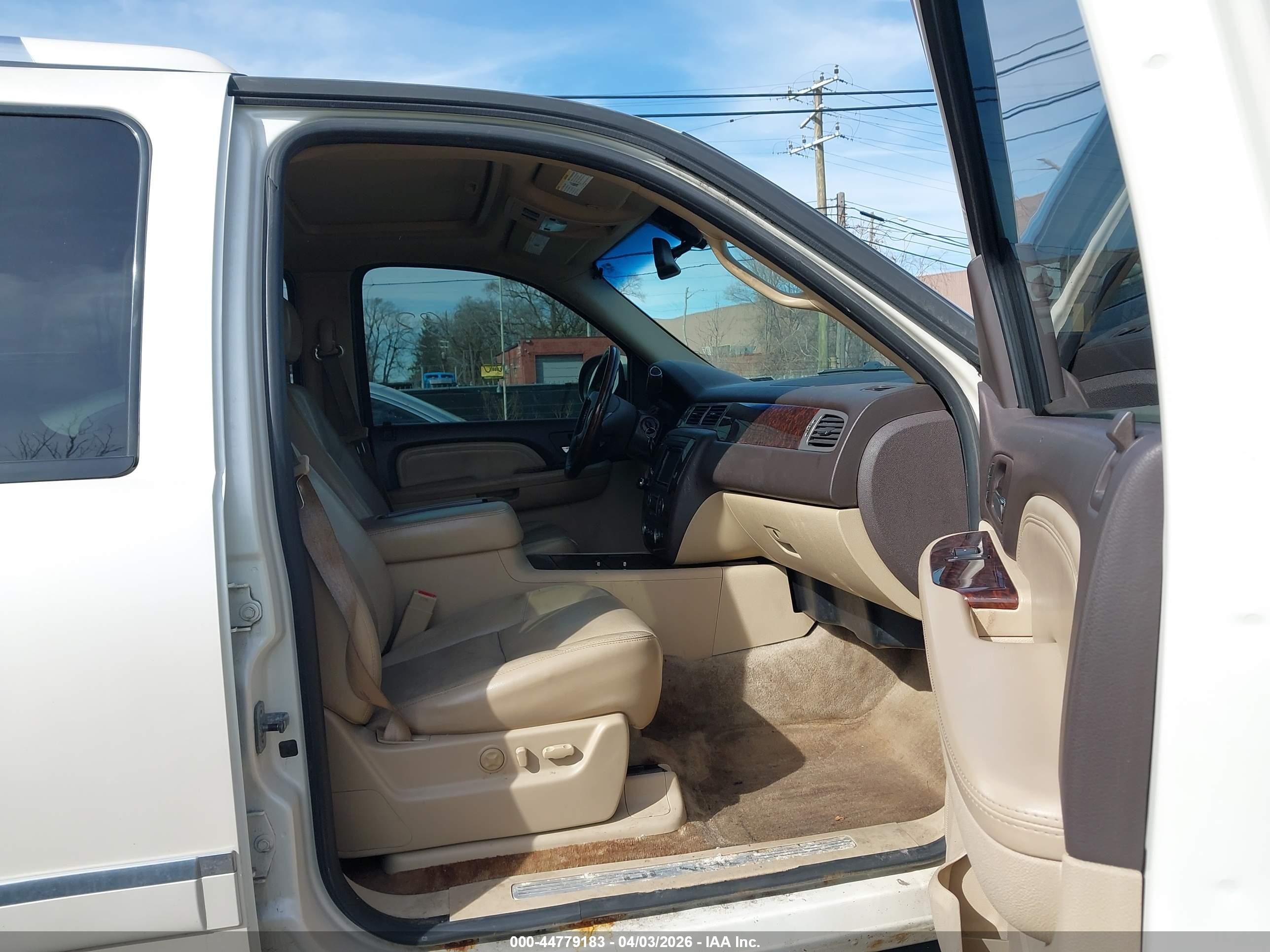 GMC YUKON image 5
