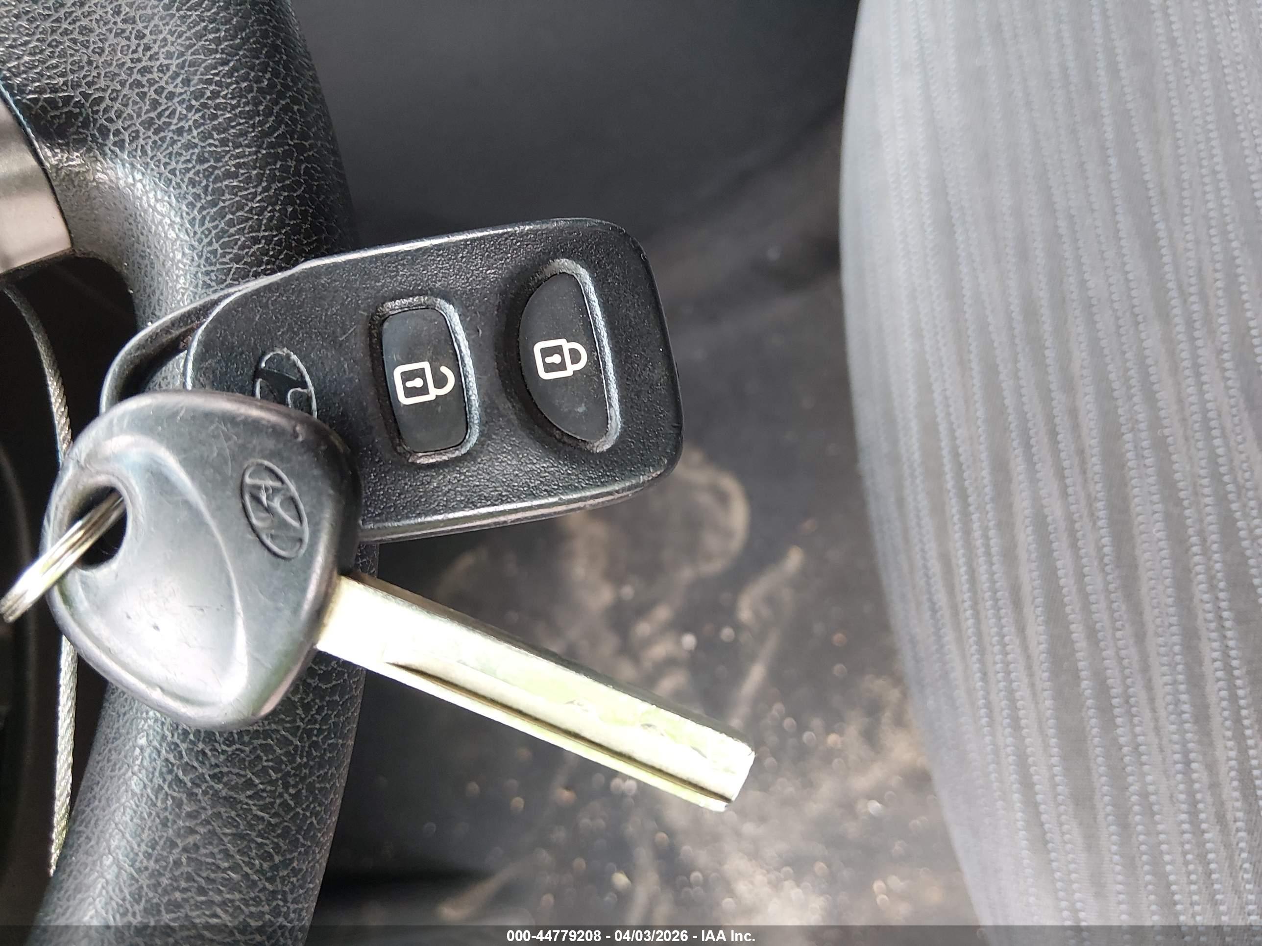 HYUNDAI ACCENT image 11