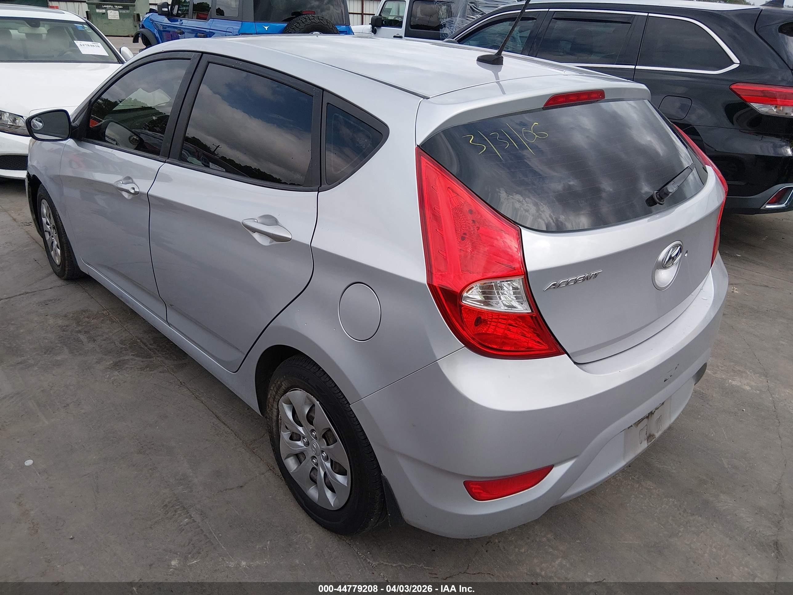 HYUNDAI ACCENT image 3