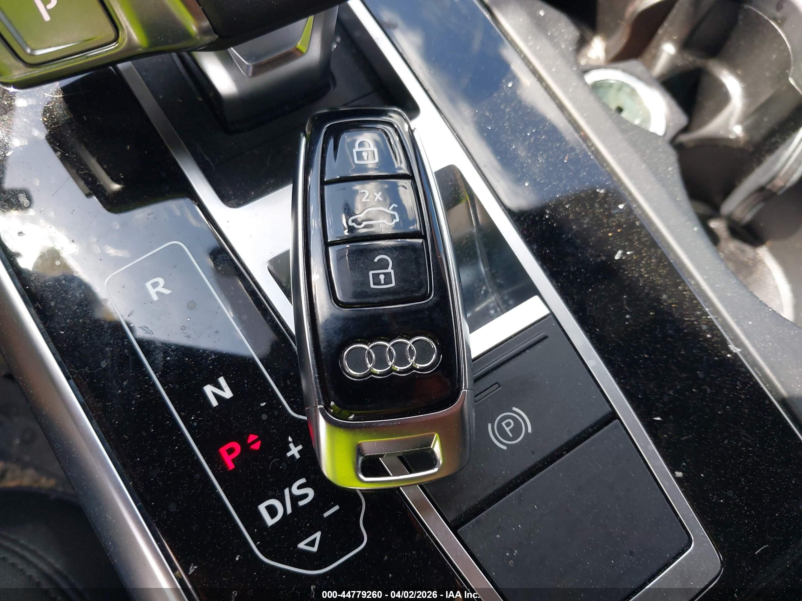 AUDI Q7 image 11