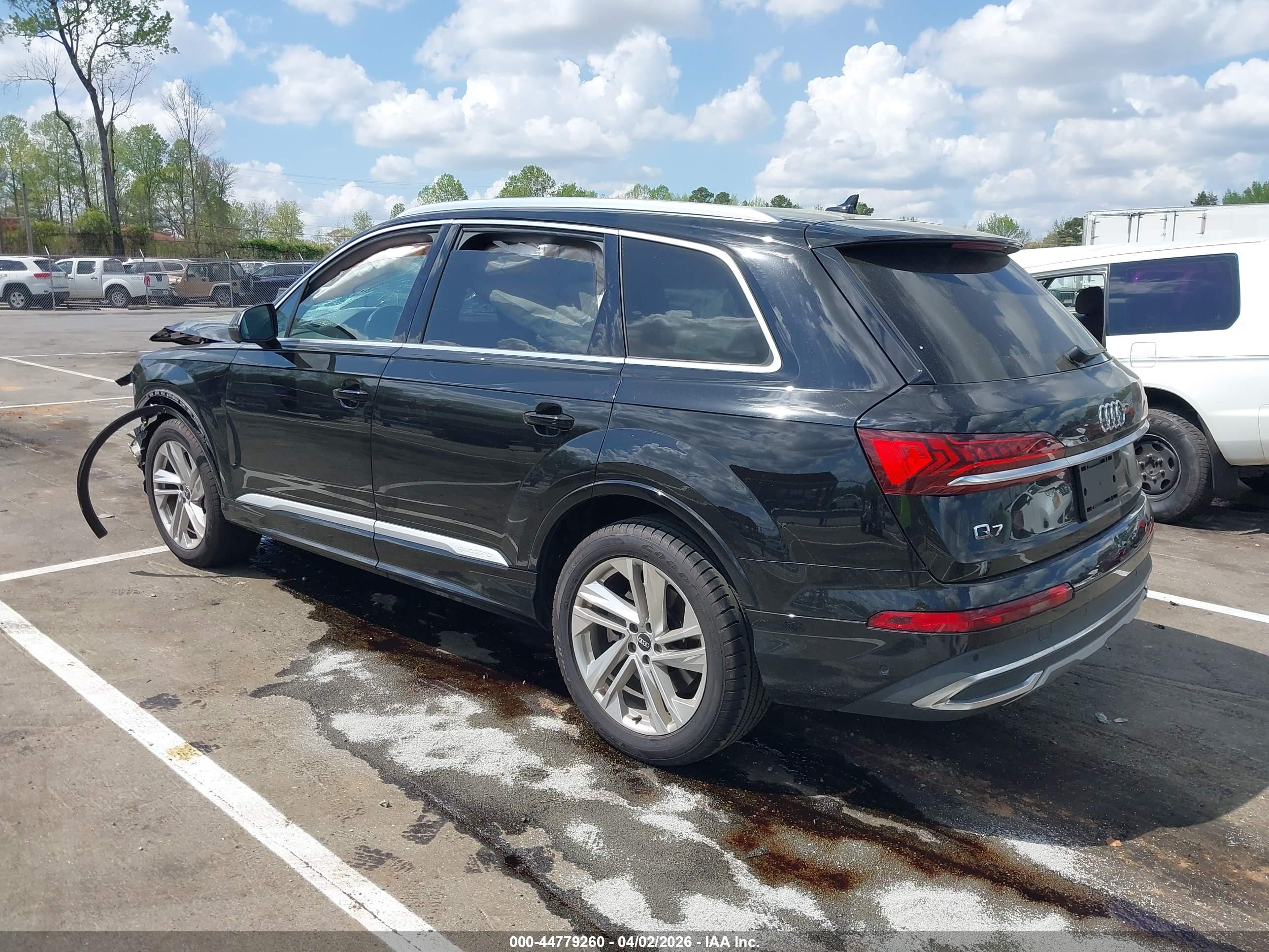 AUDI Q7 image 3
