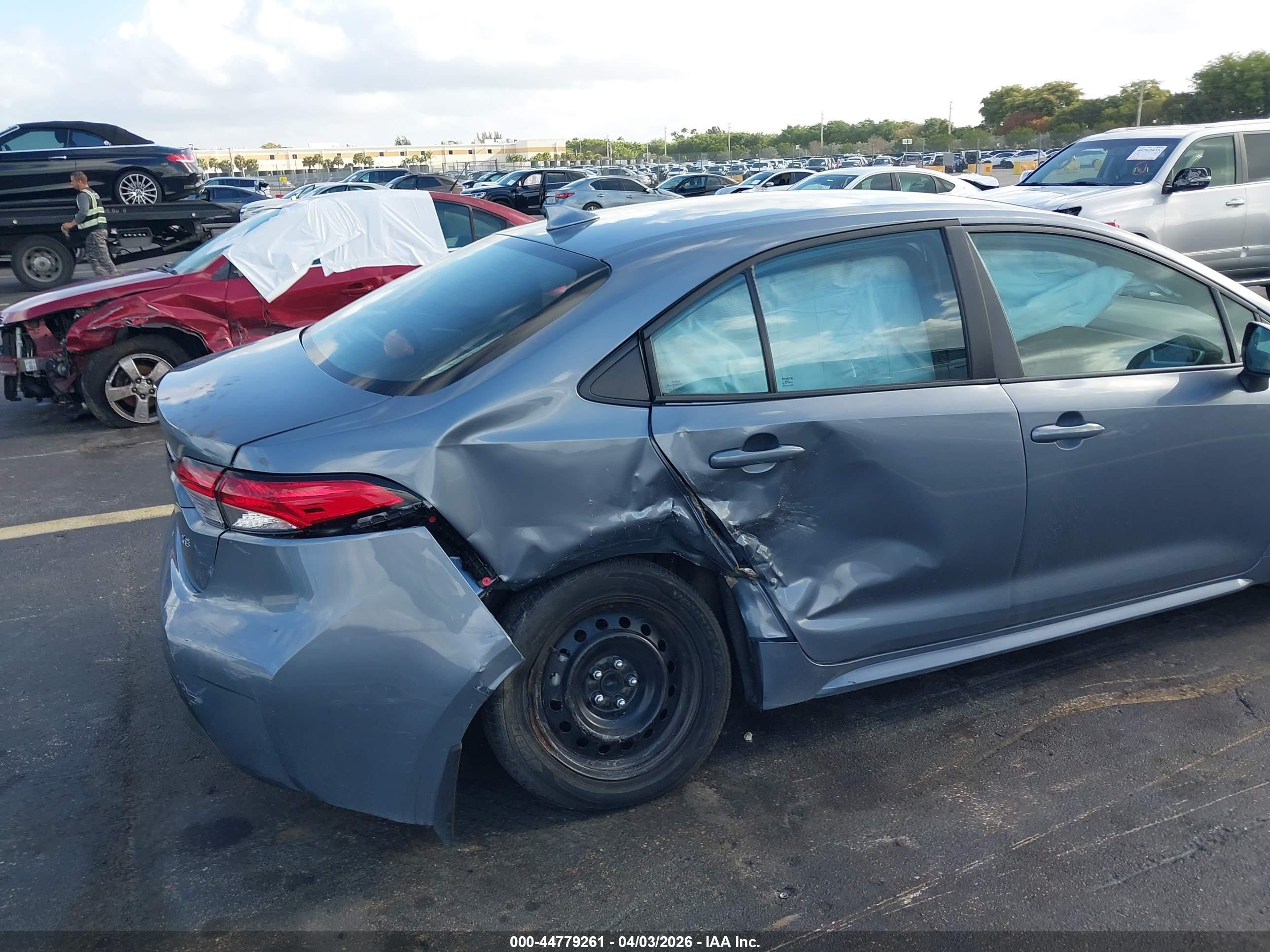 TOYOTA COROLLA image 6