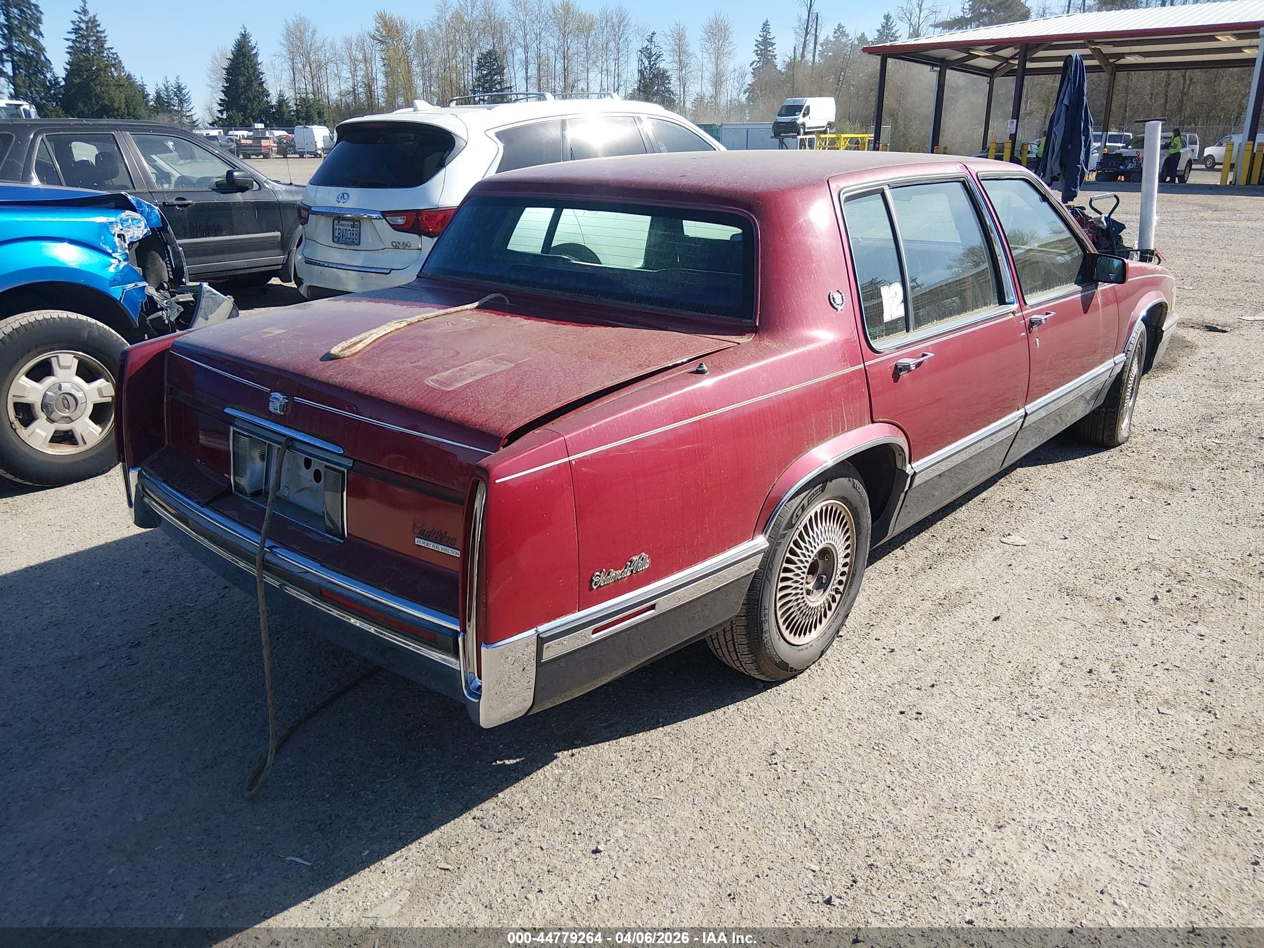CADILLAC DEVILLE image 4