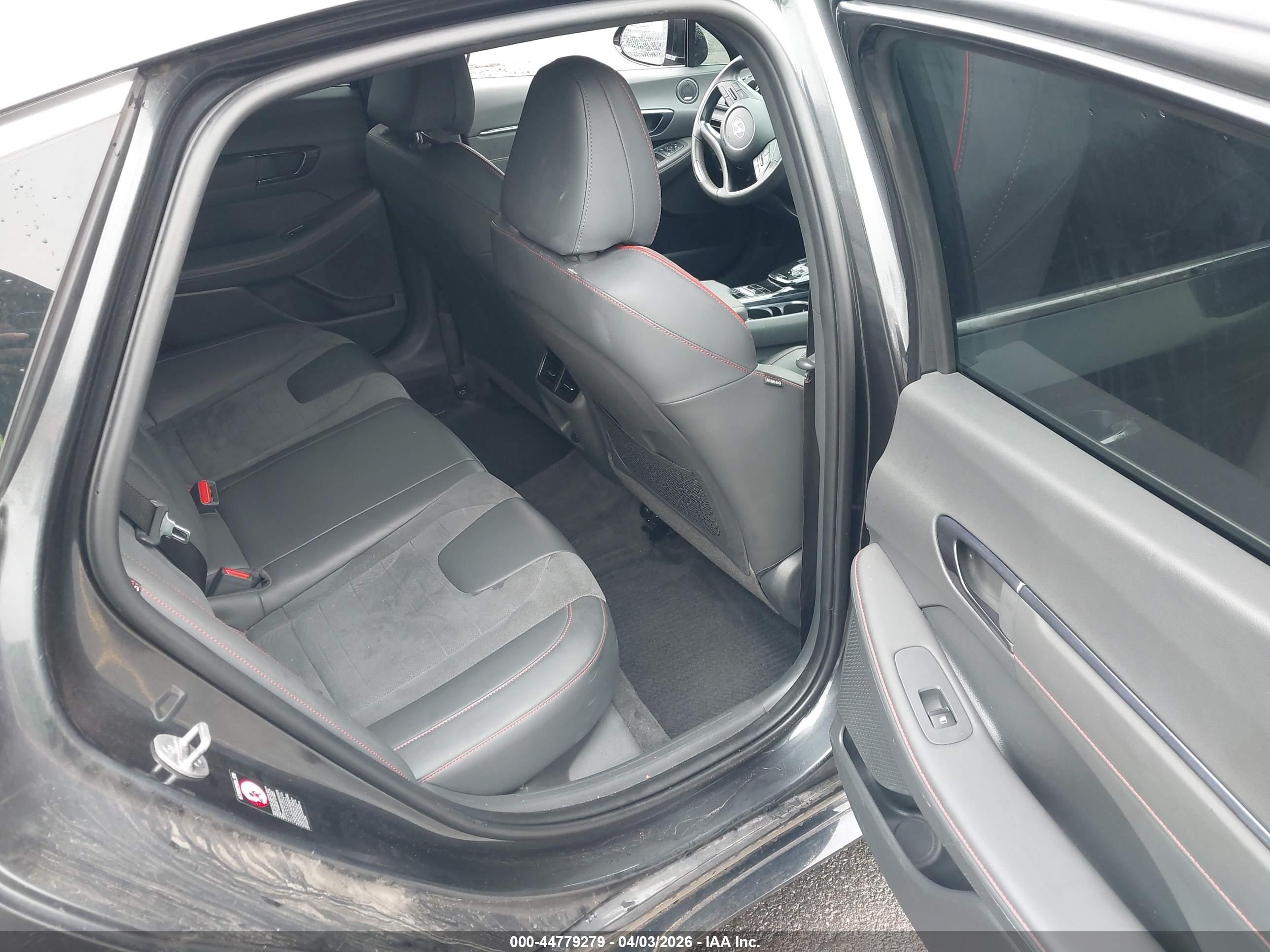 HYUNDAI SONATA image 8