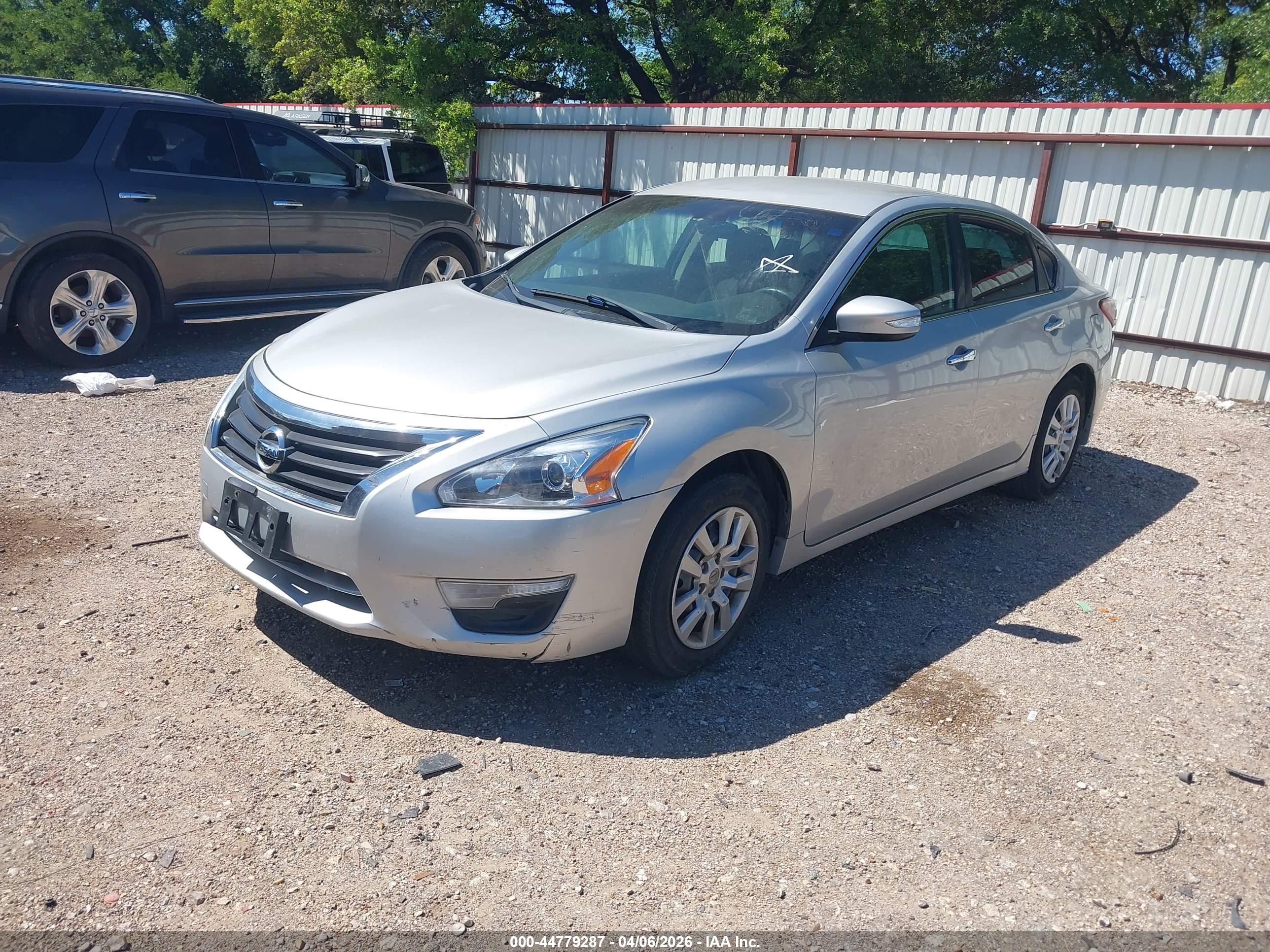 NISSAN ALTIMA image 2