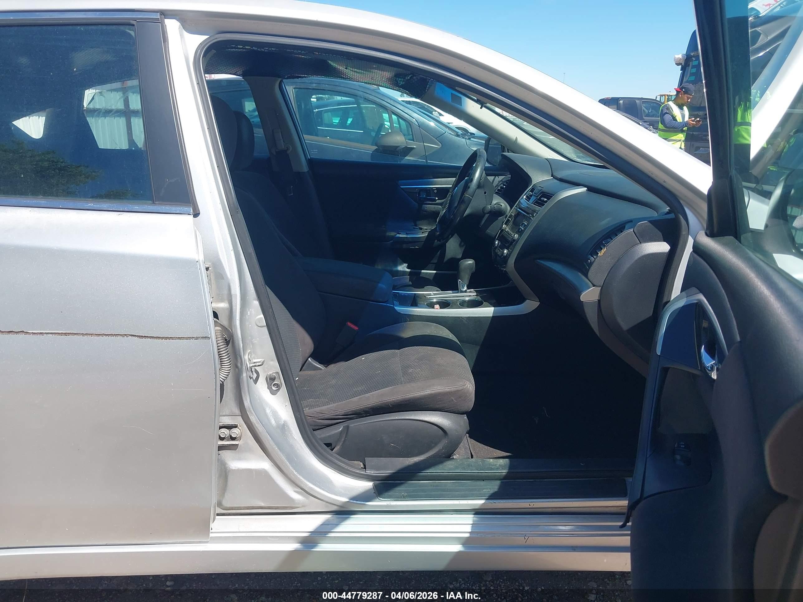 NISSAN ALTIMA image 5