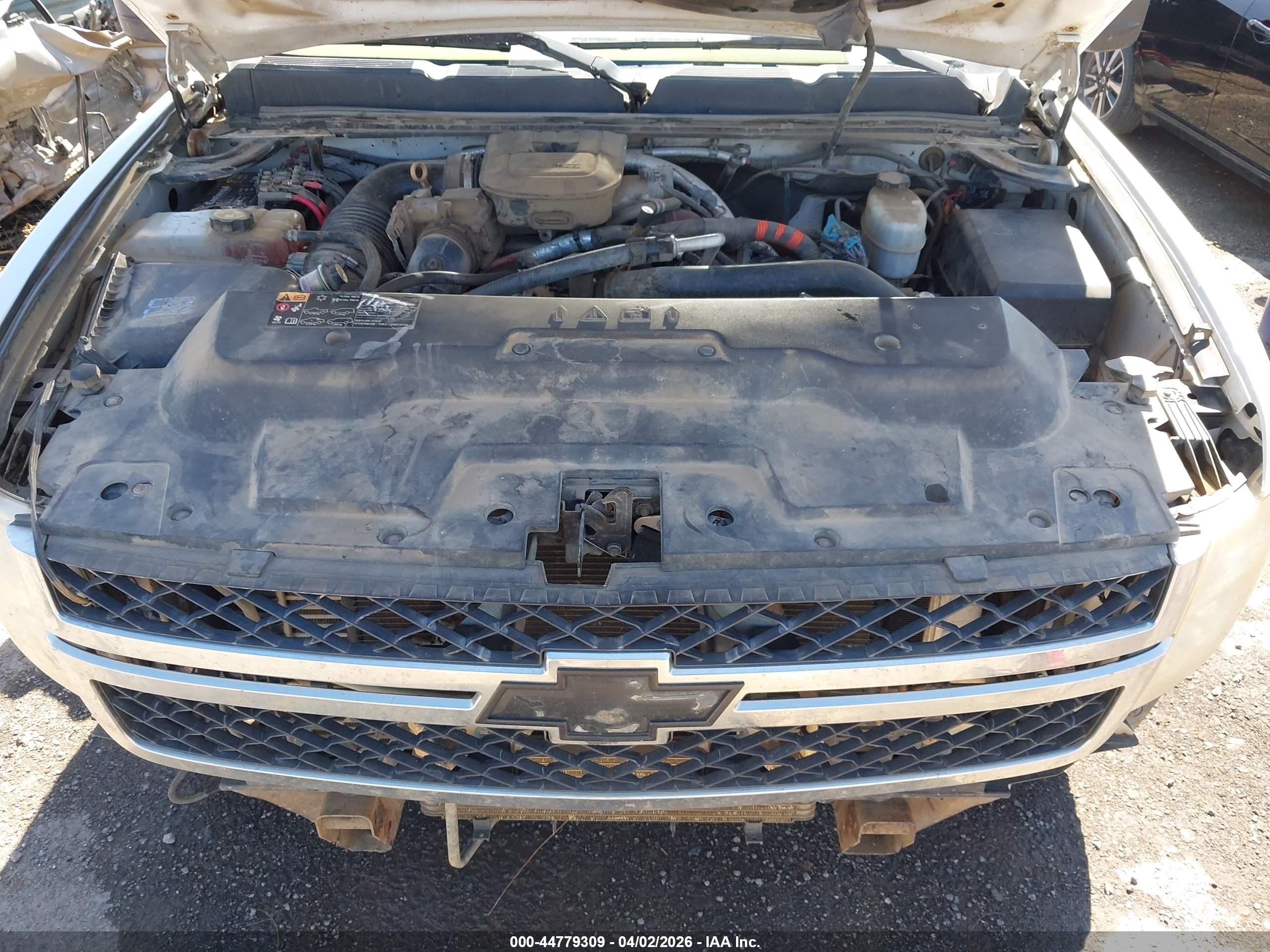 CHEVROLET SILVERADO image 10