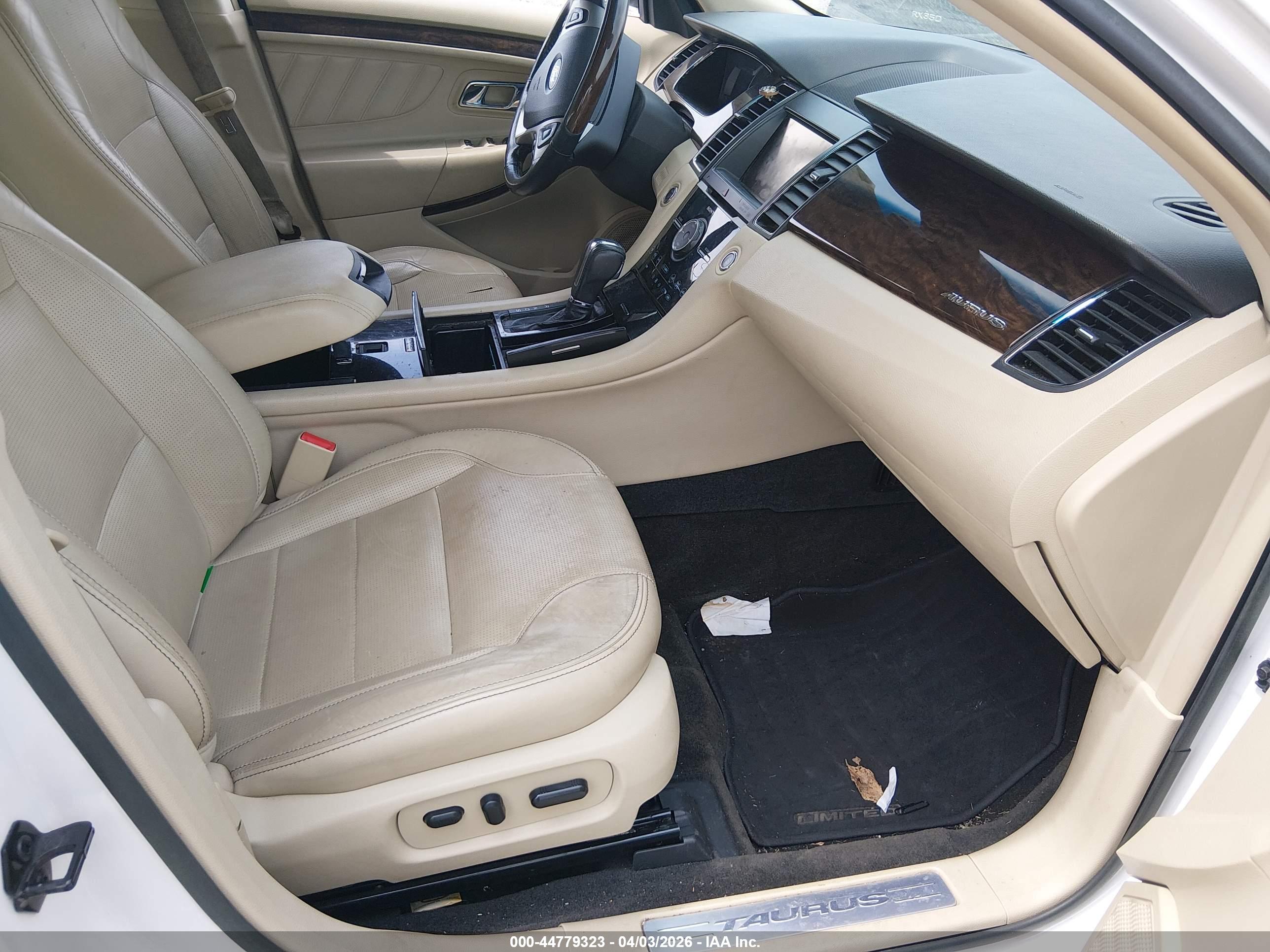 FORD TAURUS image 5