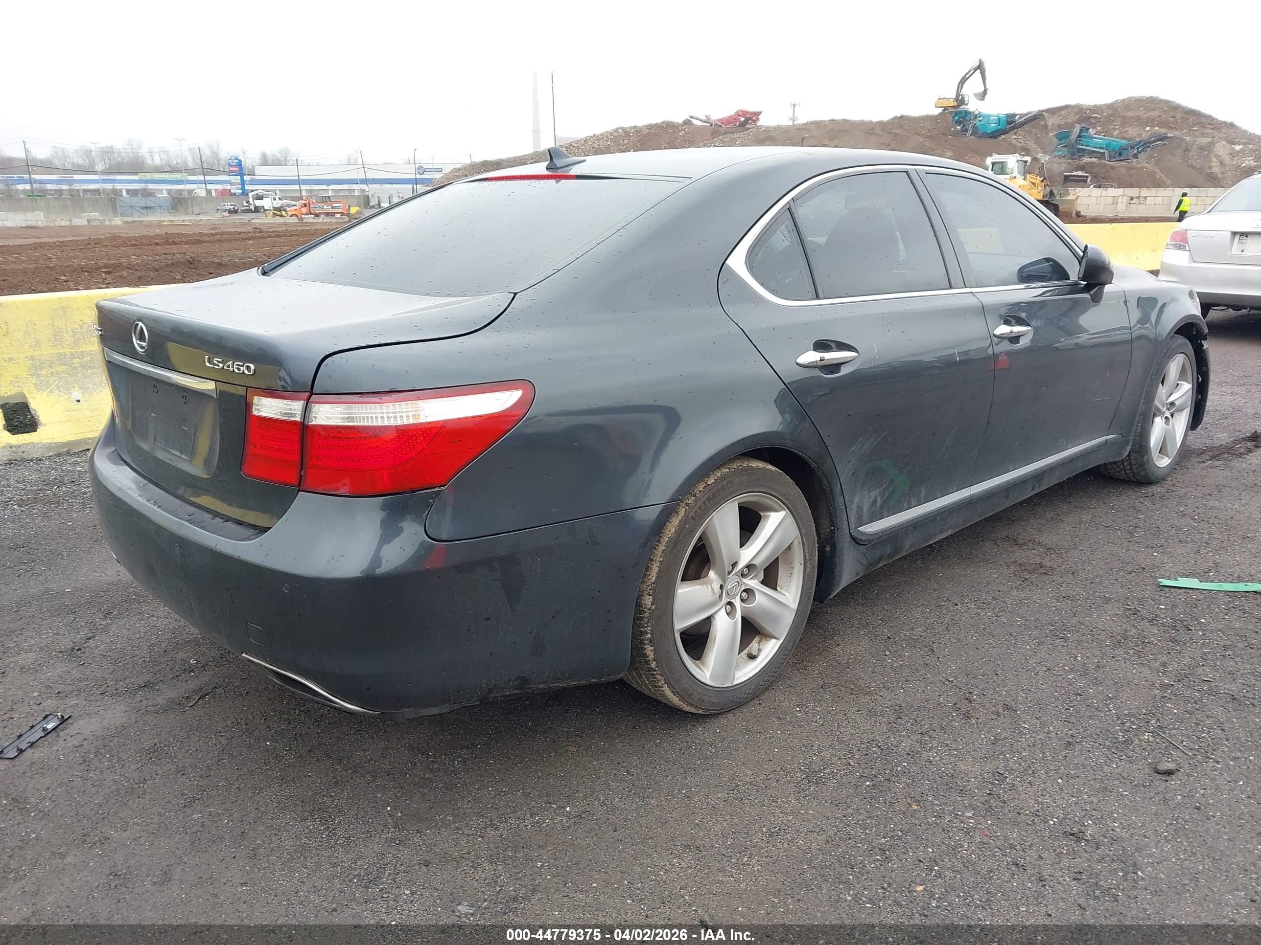 LEXUS LS image 4