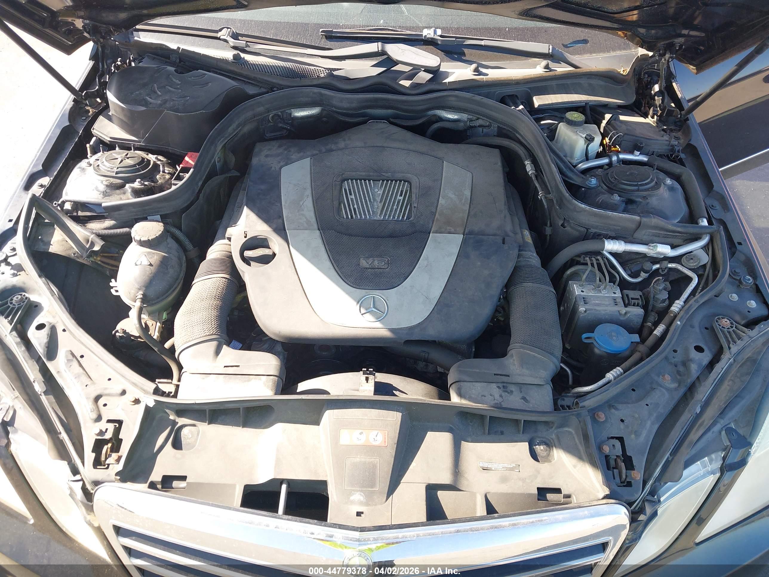 MERCEDES-BENZ E image 10