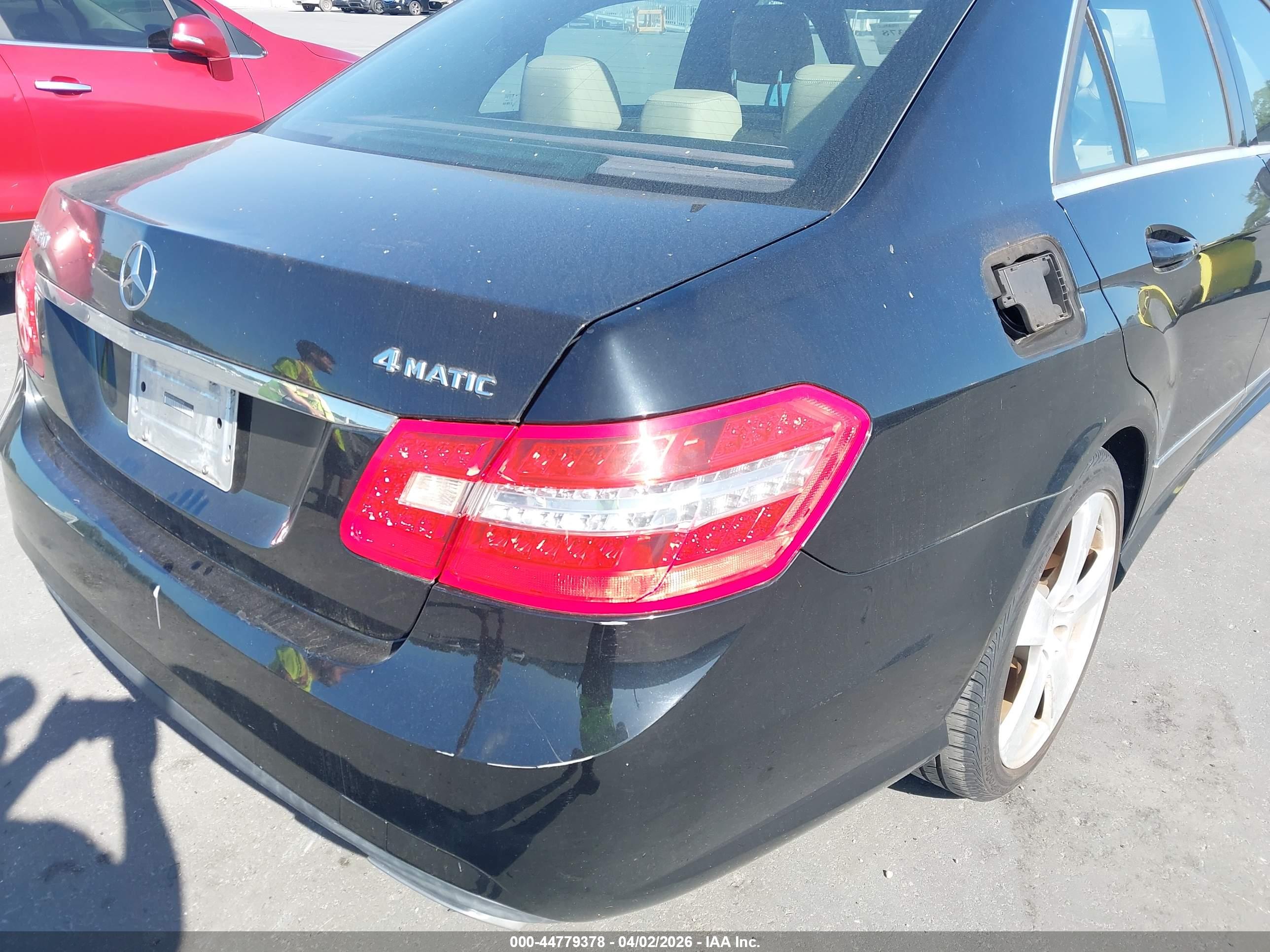 MERCEDES-BENZ E image 6