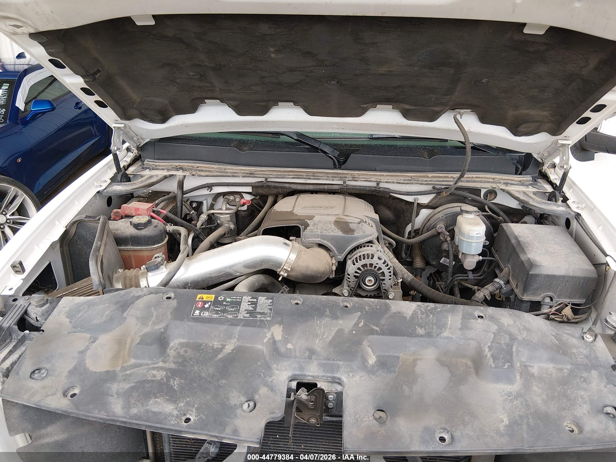 CHEVROLET SILVERADO image 10