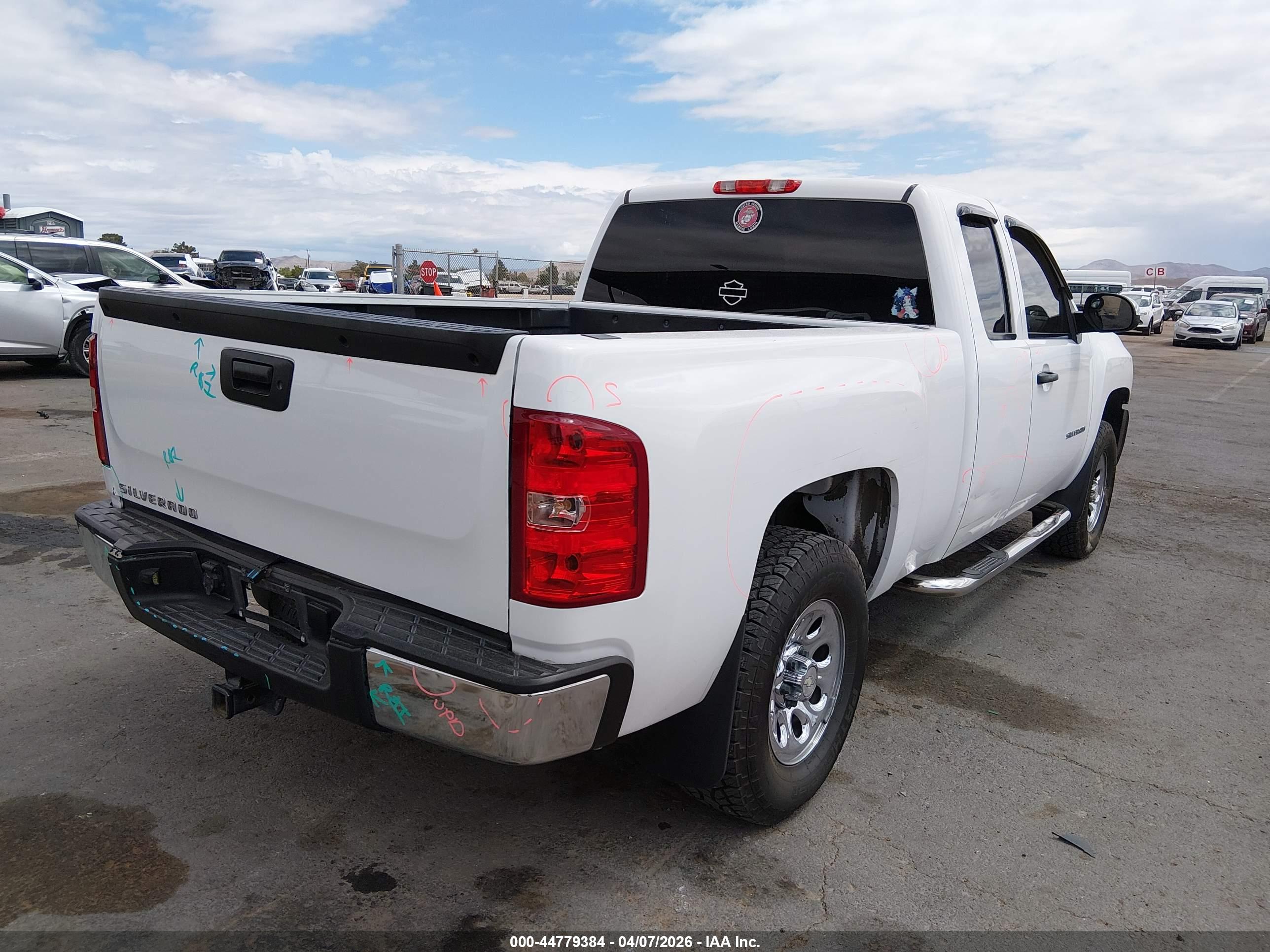 CHEVROLET SILVERADO image 4