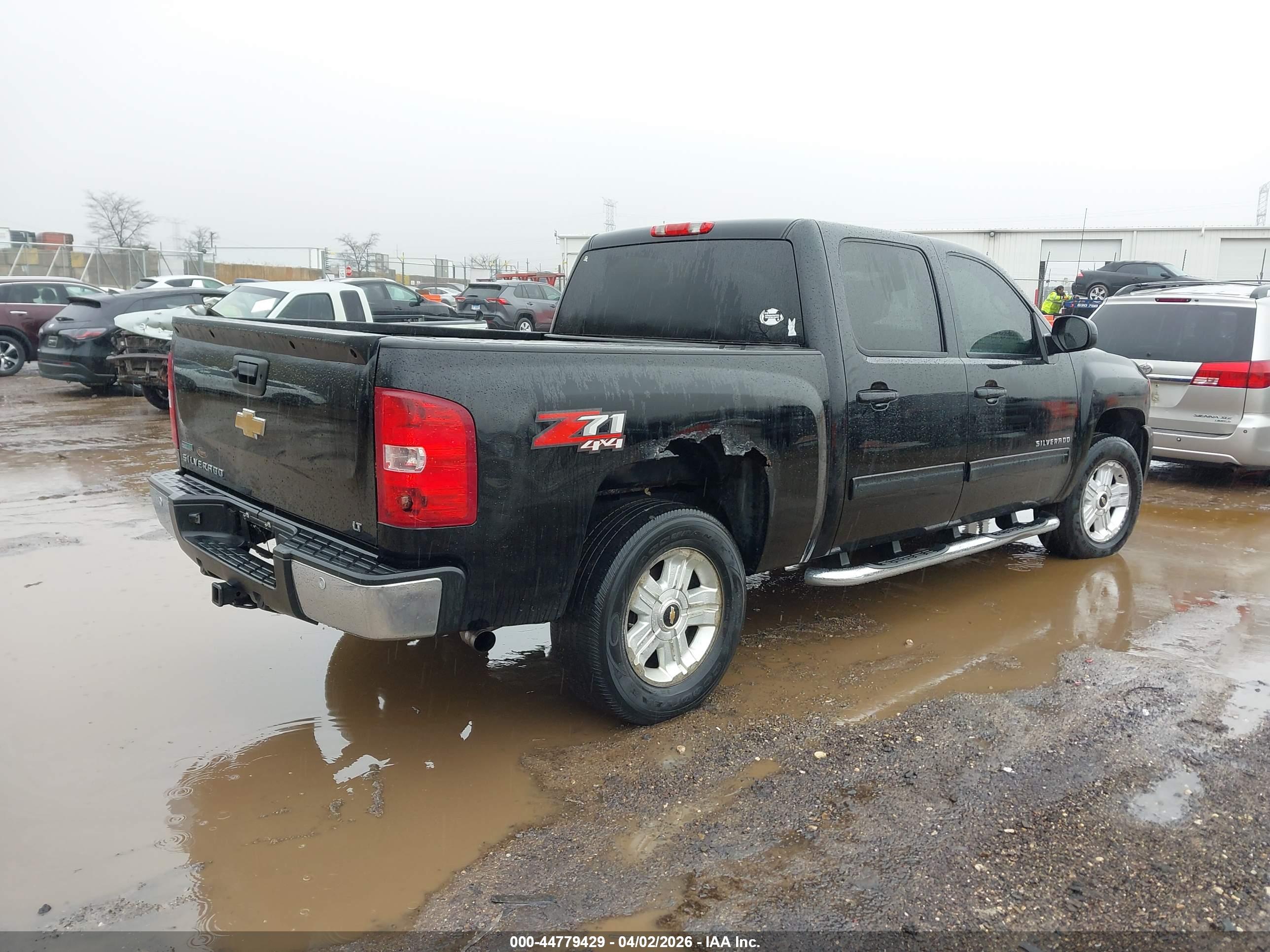 CHEVROLET SILVERADO image 4