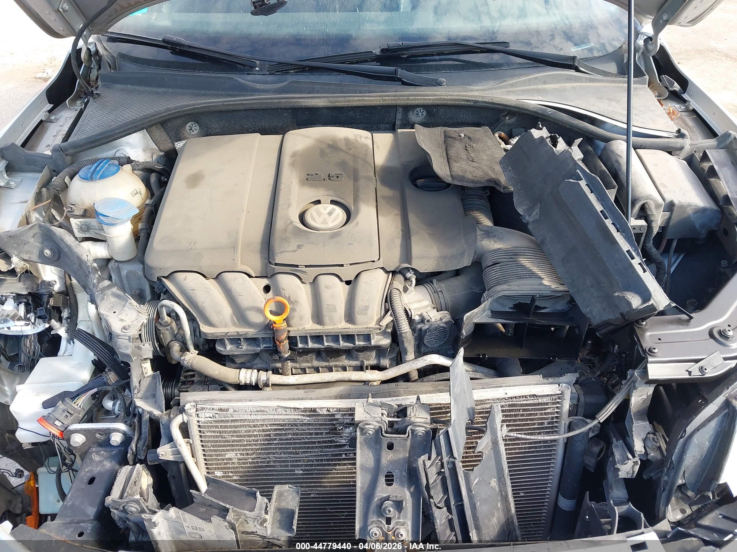 VOLKSWAGEN PASSAT image 10
