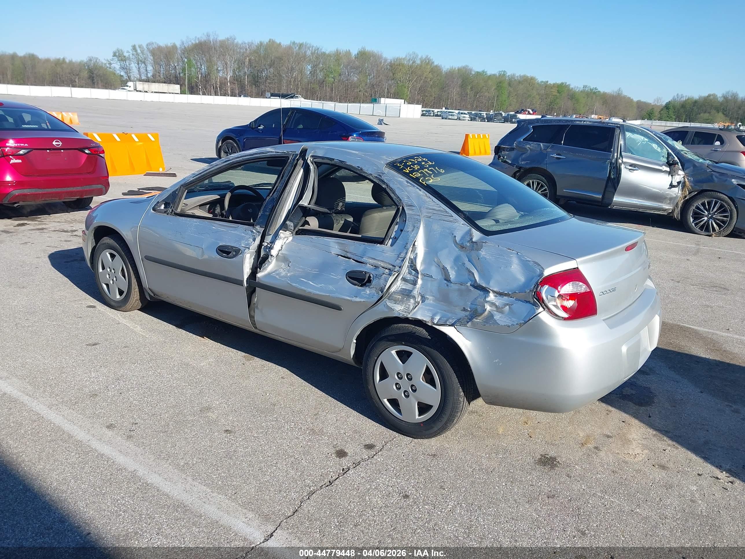 DODGE NEON image 3