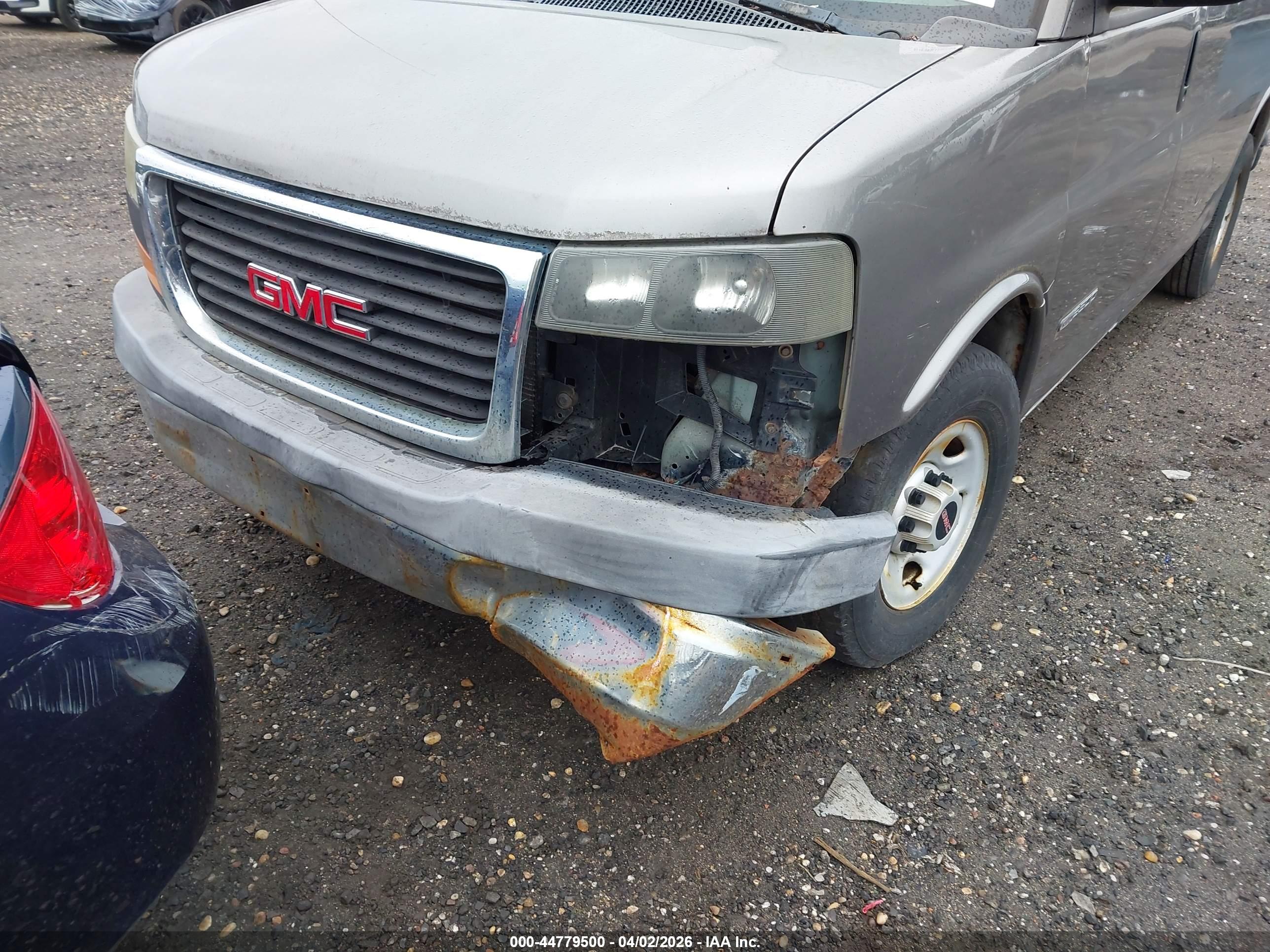GMC SAVANA image 6