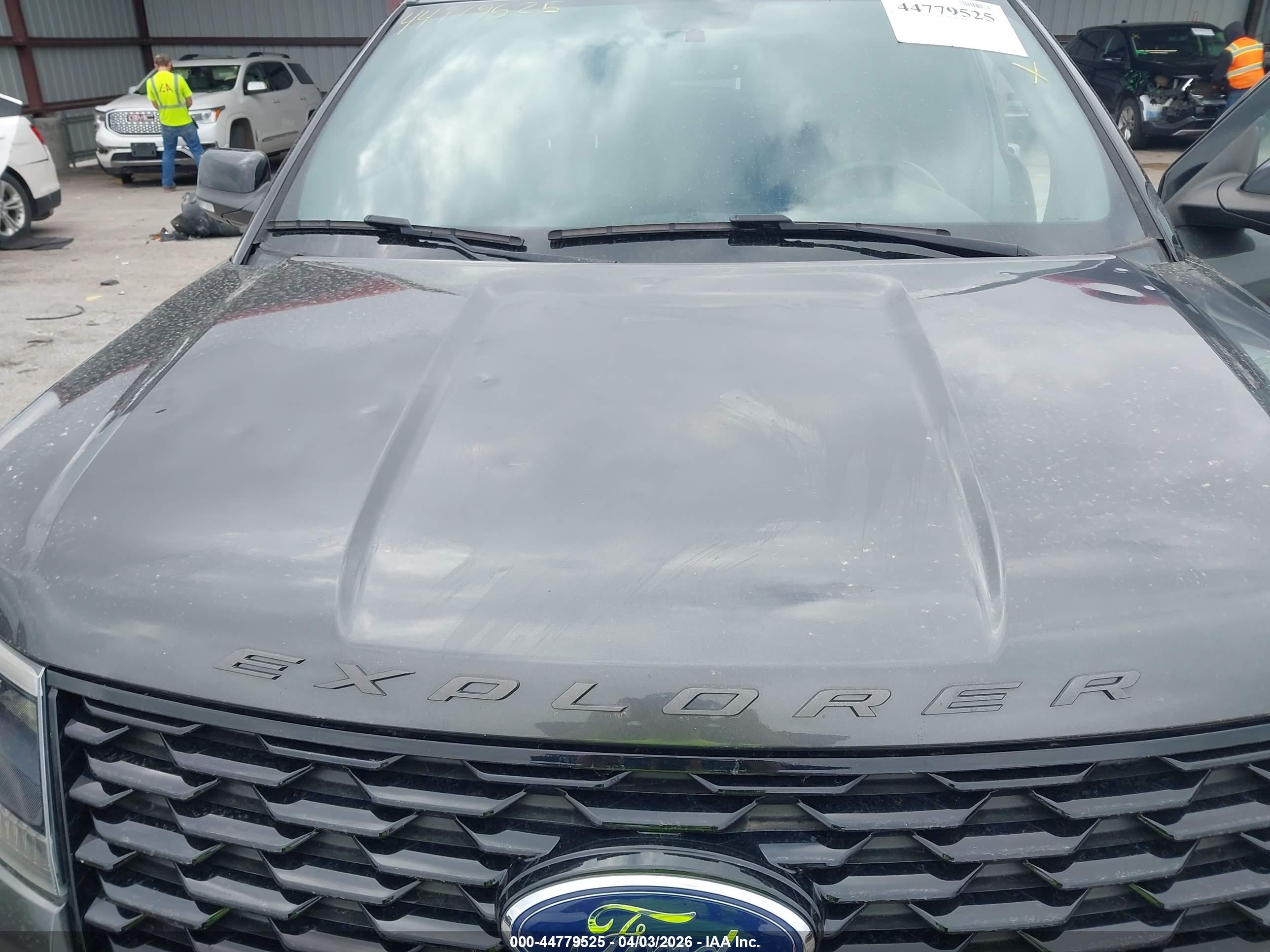 FORD EXPLORER image 6