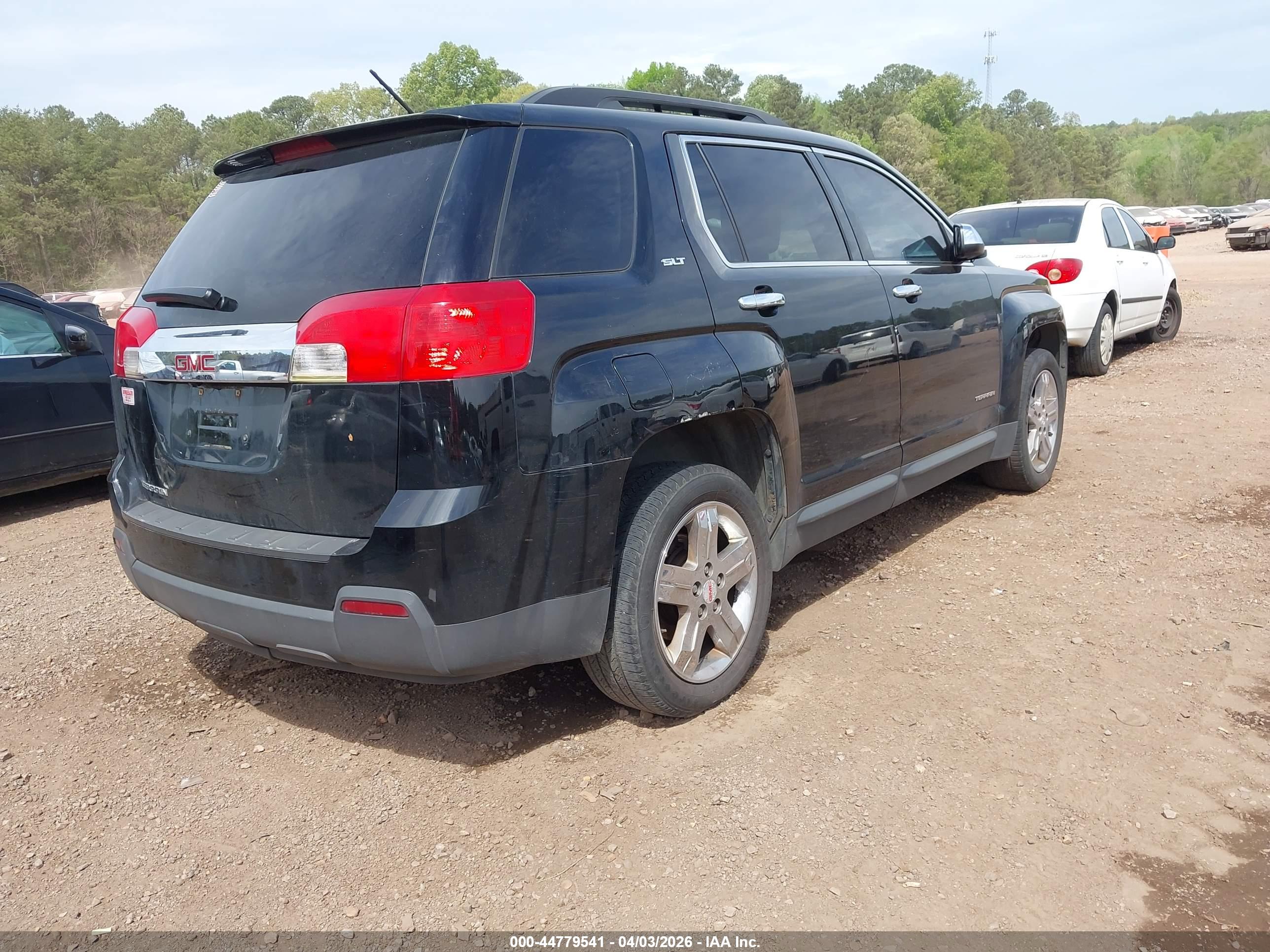 GMC TERRAIN image 4