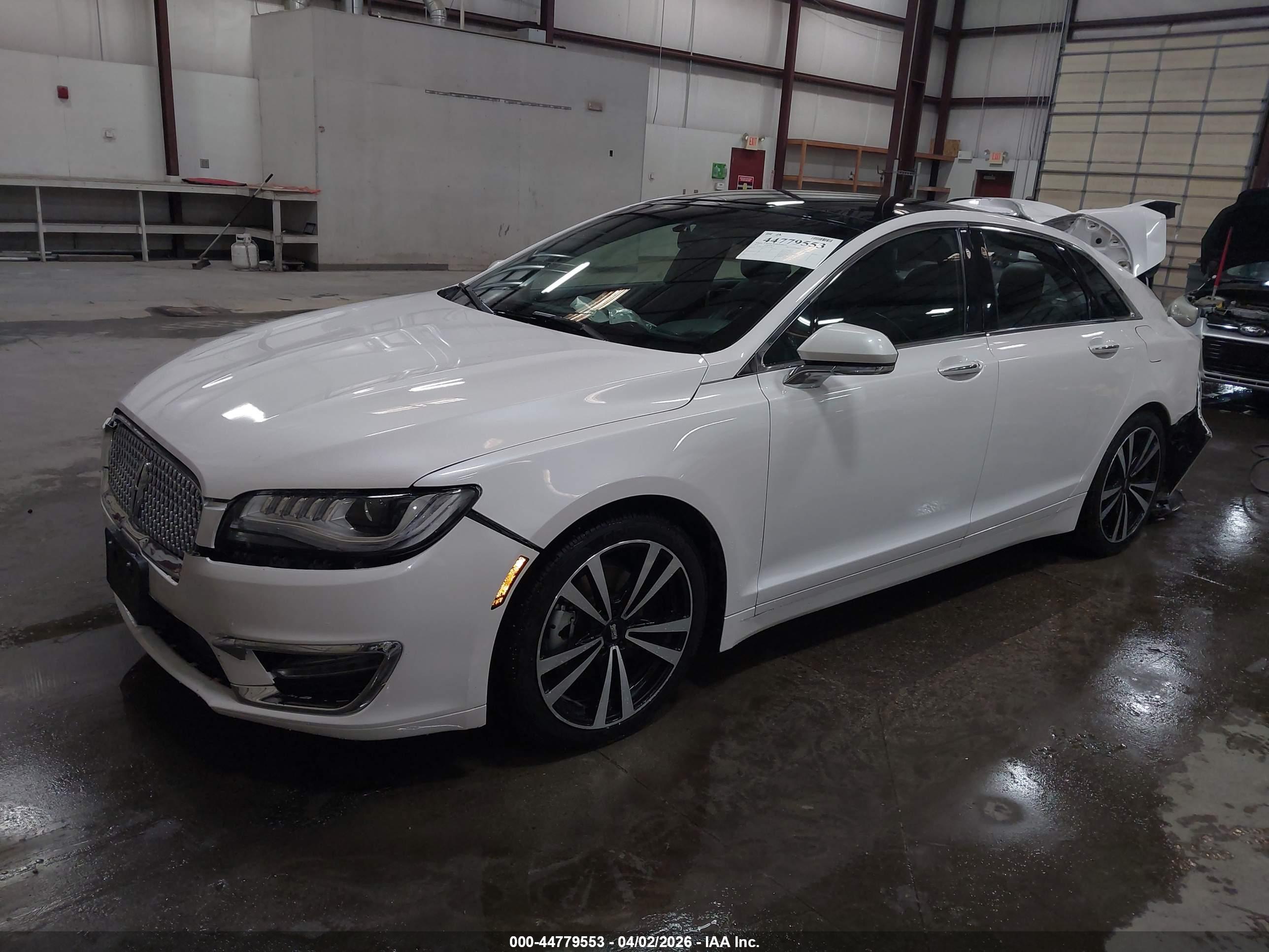 LINCOLN MKZ image 2