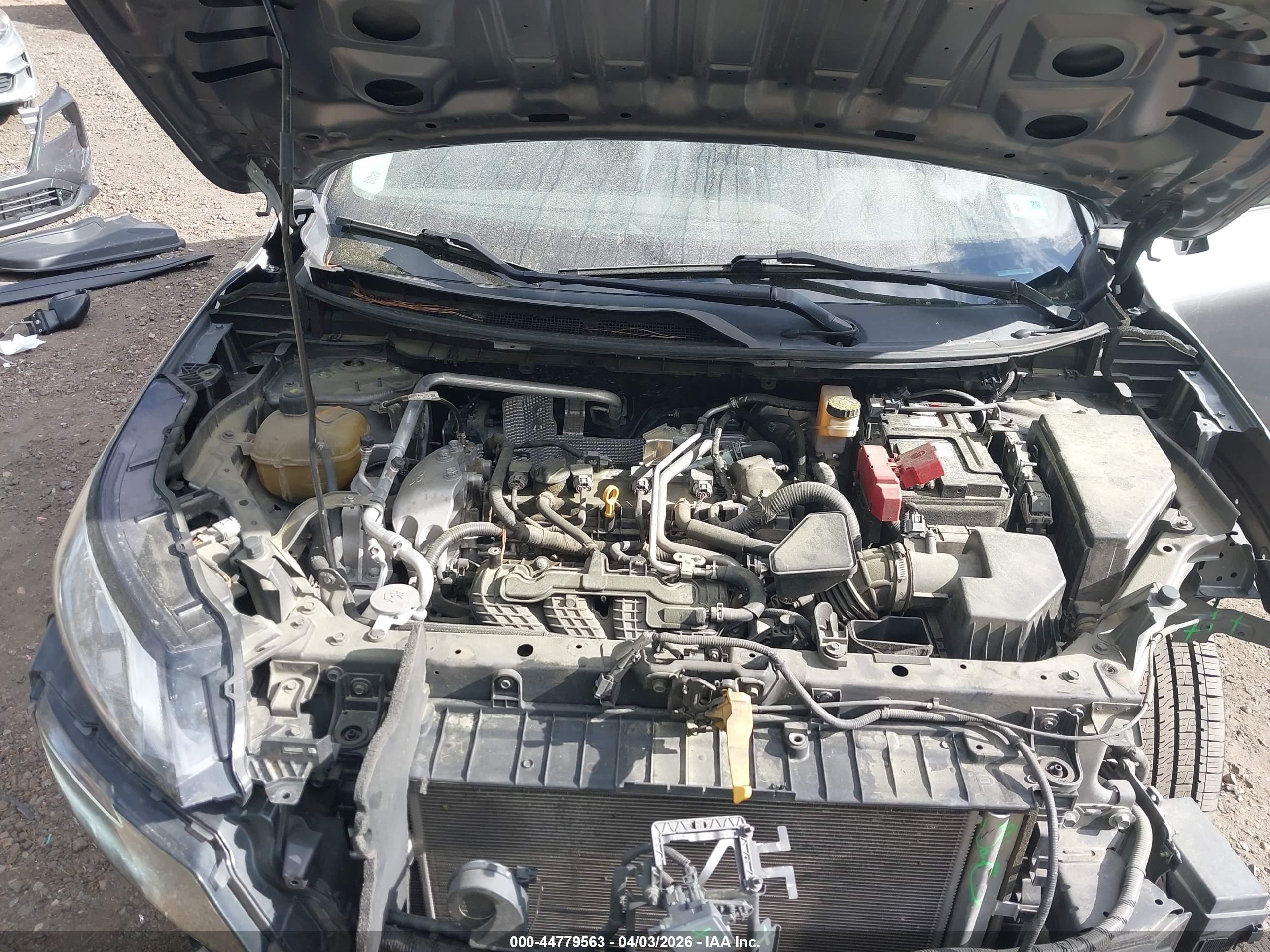 NISSAN ROGUE image 10
