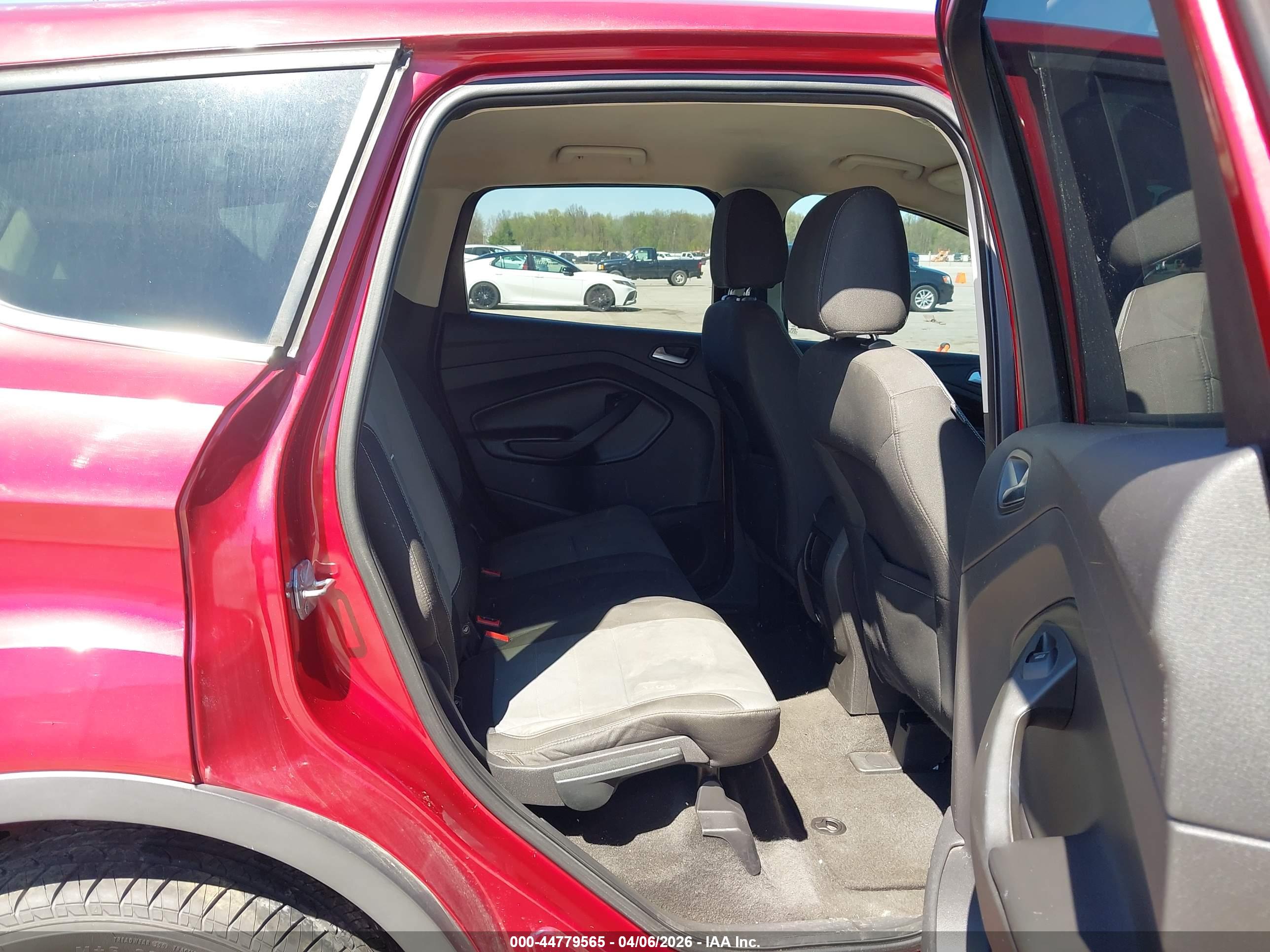 FORD ESCAPE image 8