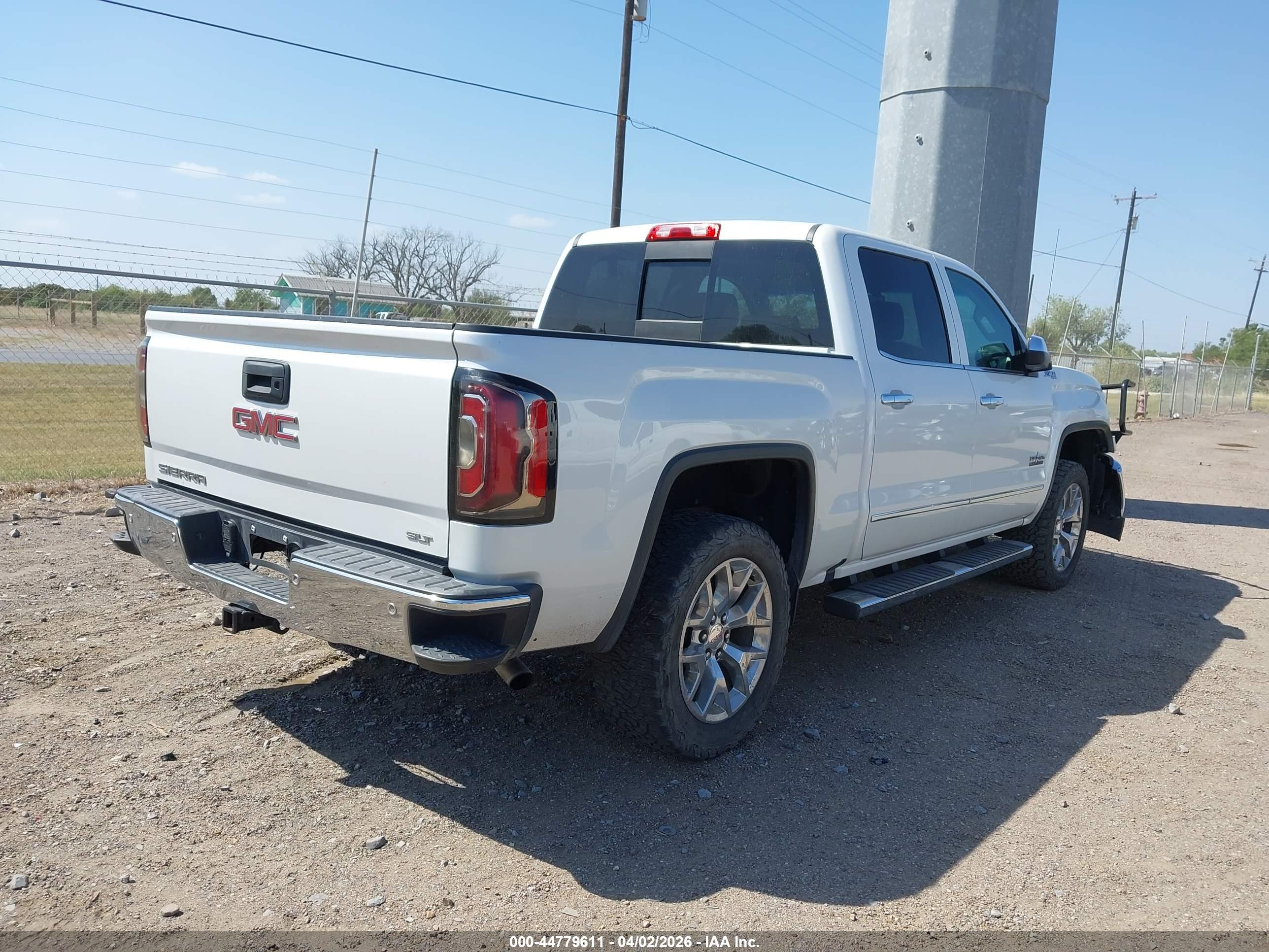 GMC SIERRA image 4