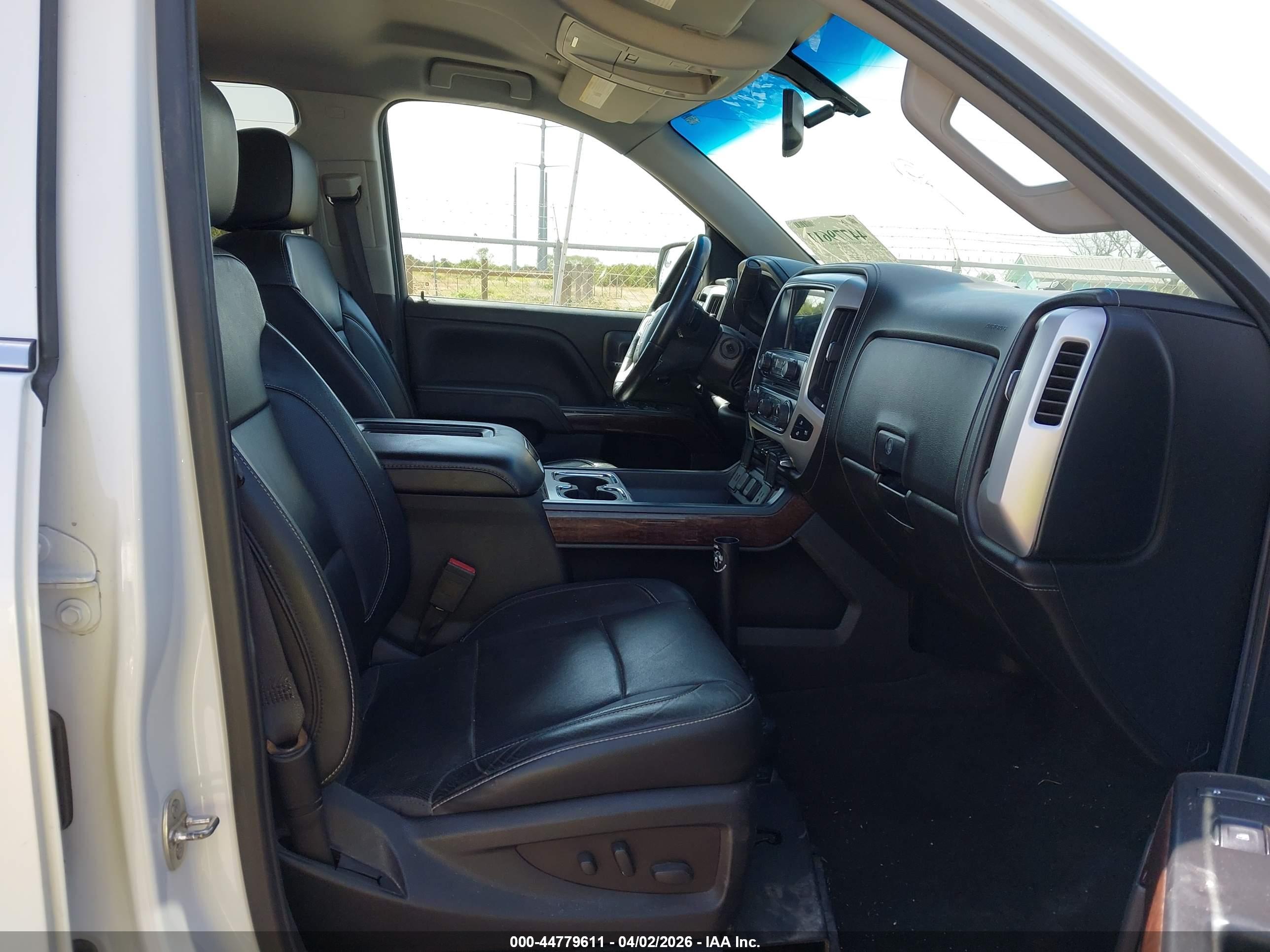 GMC SIERRA image 5