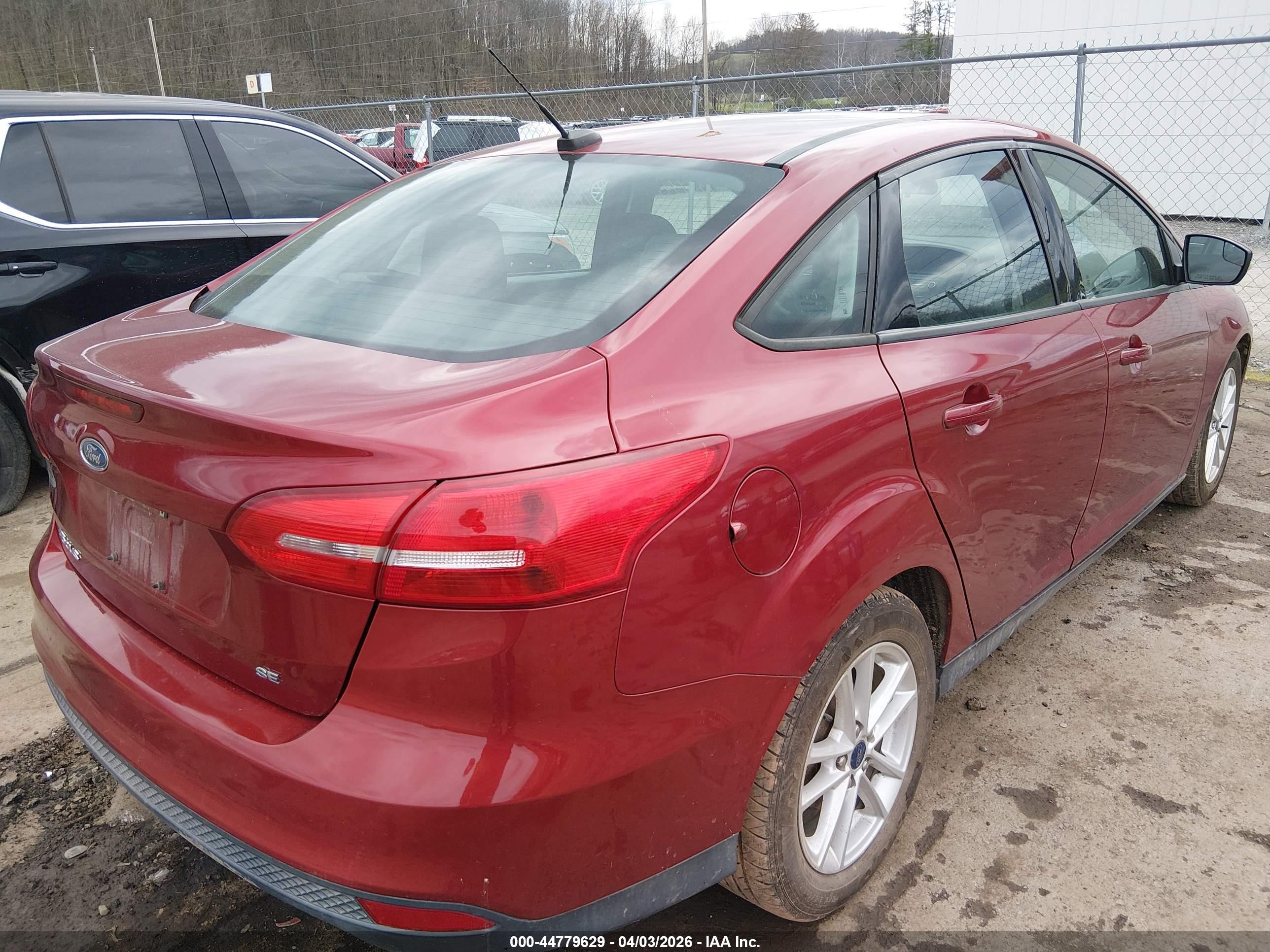 FORD FOCUS image 4