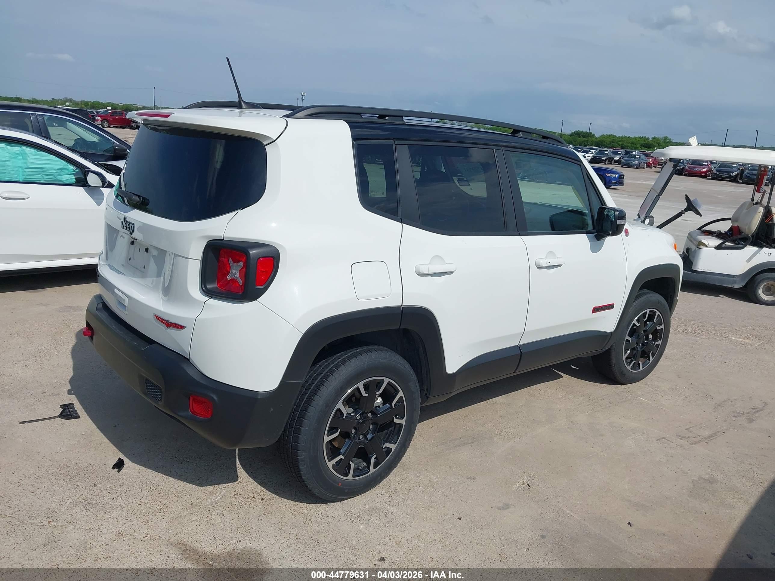 JEEP RENEGADE image 4