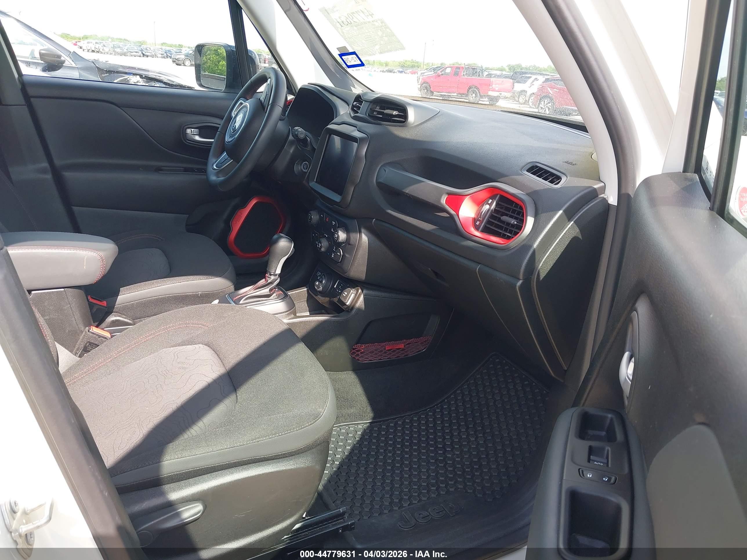 JEEP RENEGADE image 5