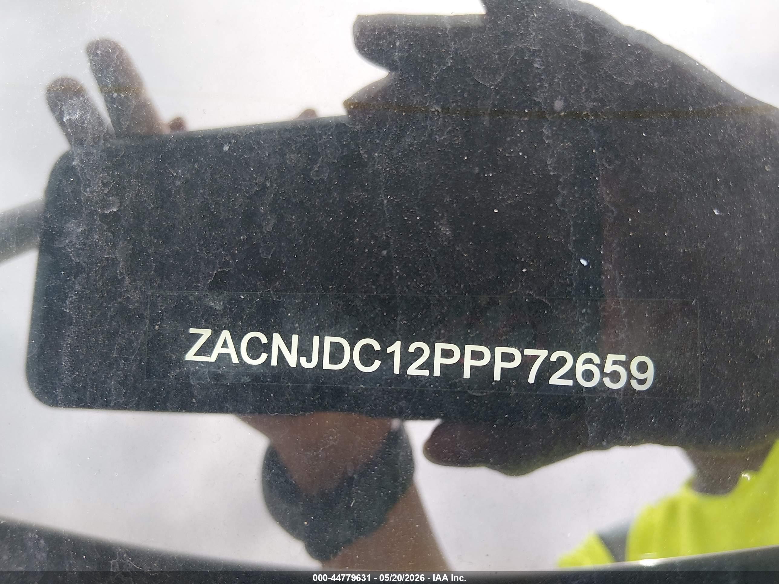 JEEP RENEGADE image 9