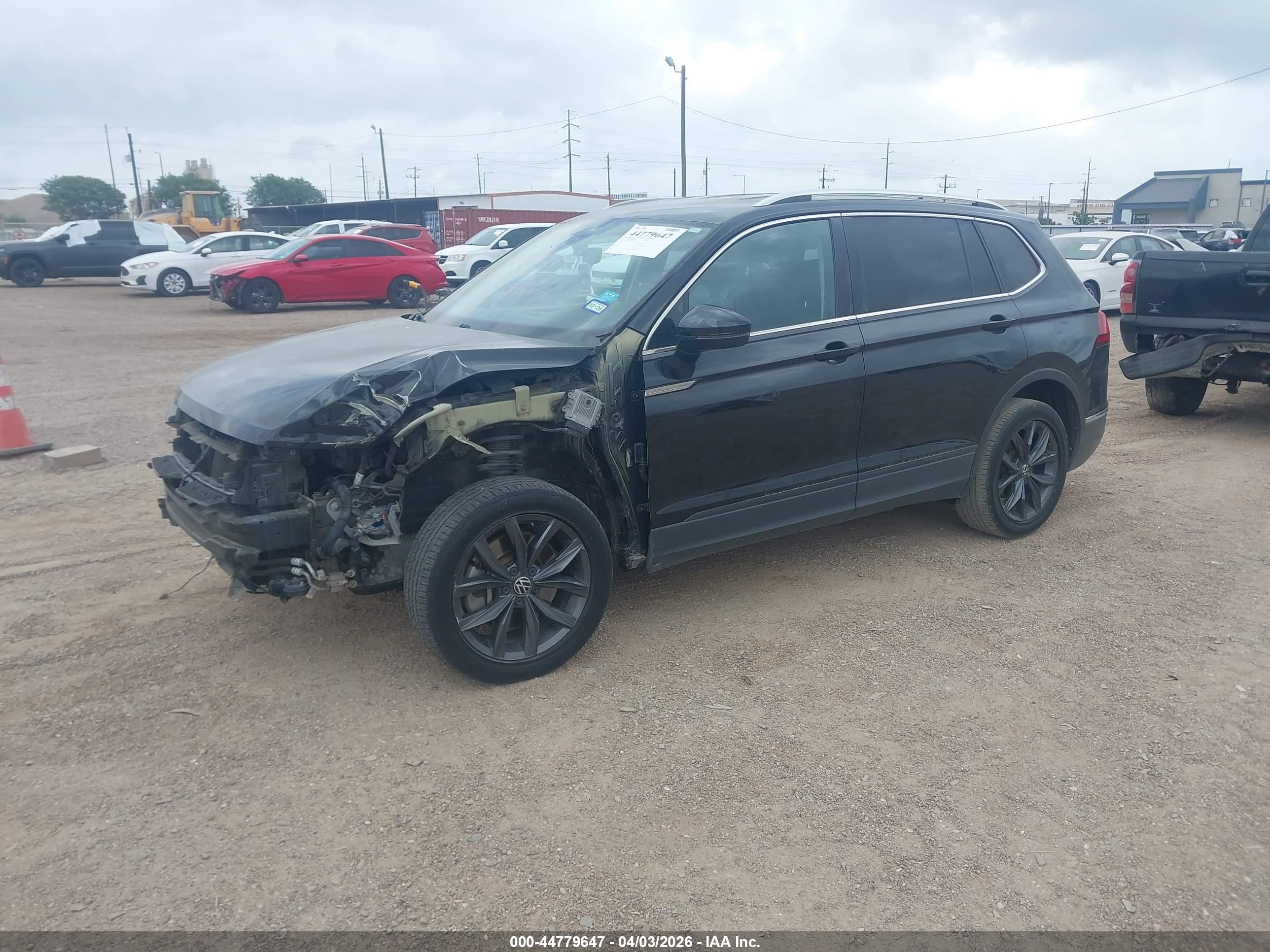 VOLKSWAGEN TIGUAN image 2