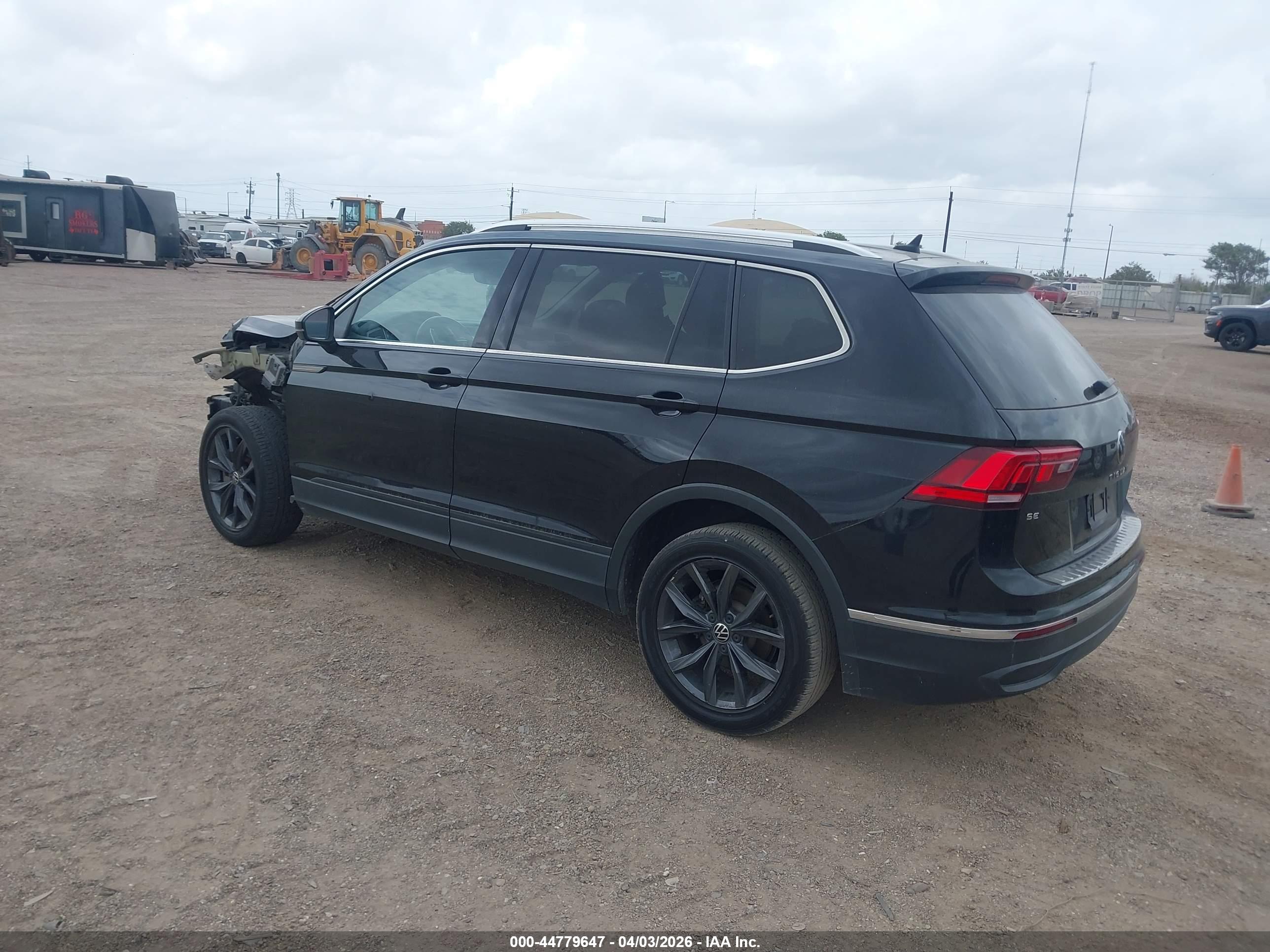 VOLKSWAGEN TIGUAN image 3