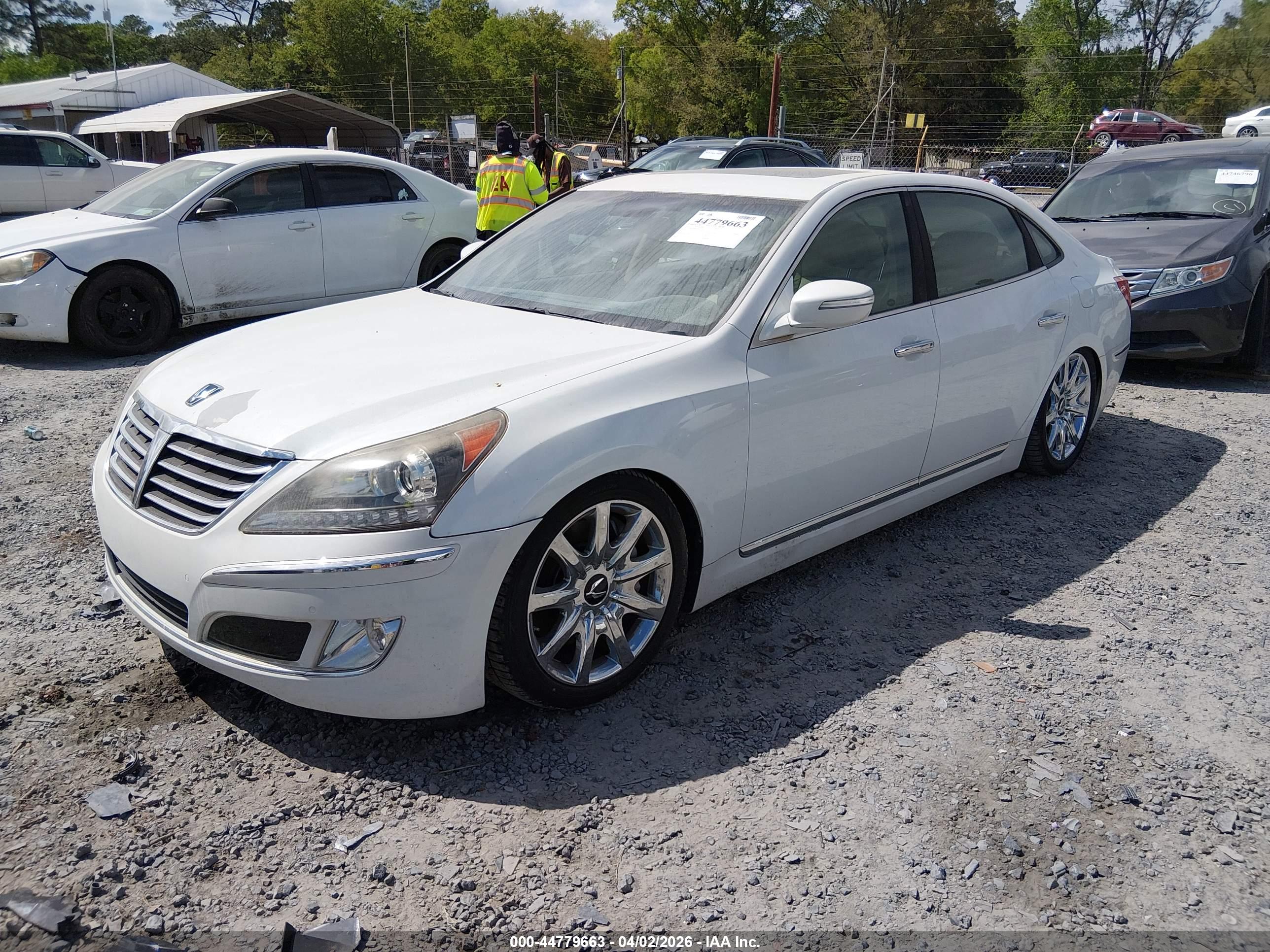 HYUNDAI EQUUS image 2