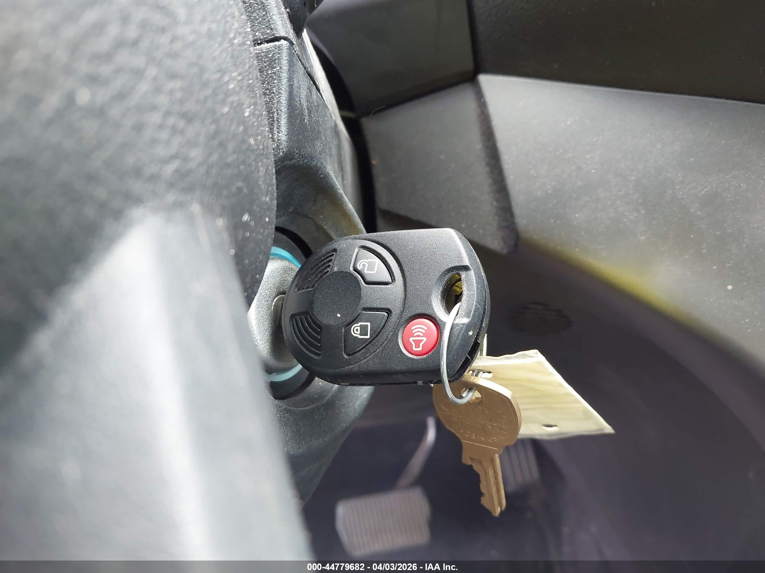 FORD ESCAPE image 11