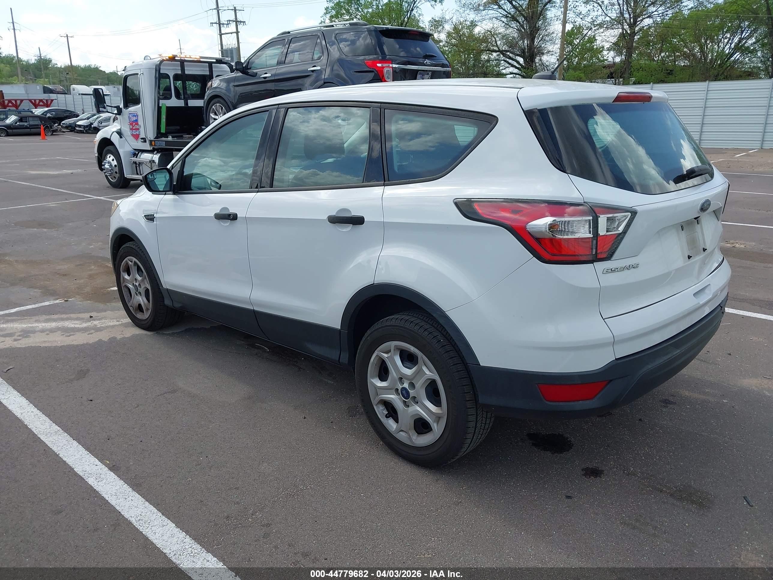 FORD ESCAPE image 3