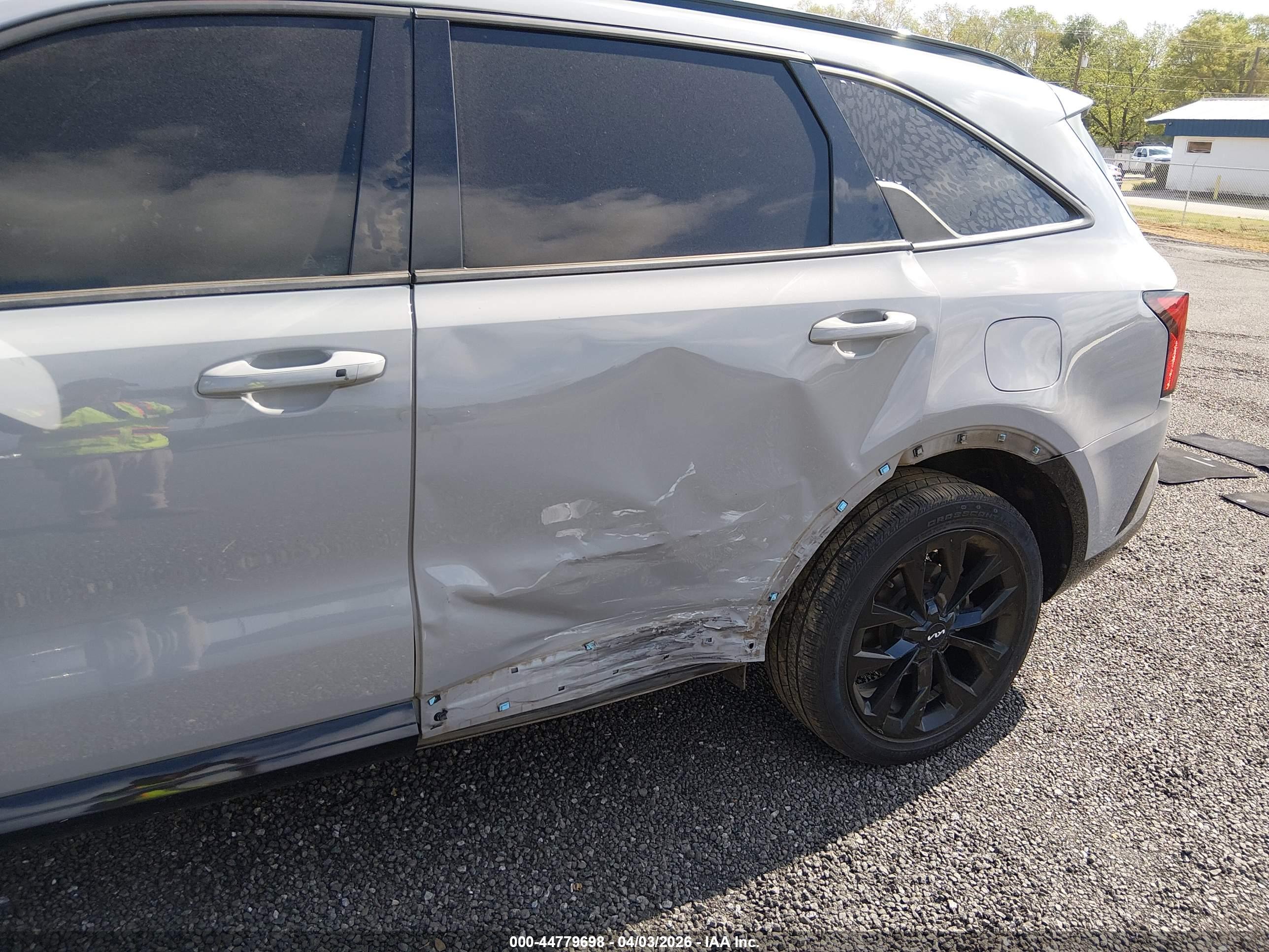 KIA SORENTO image 6