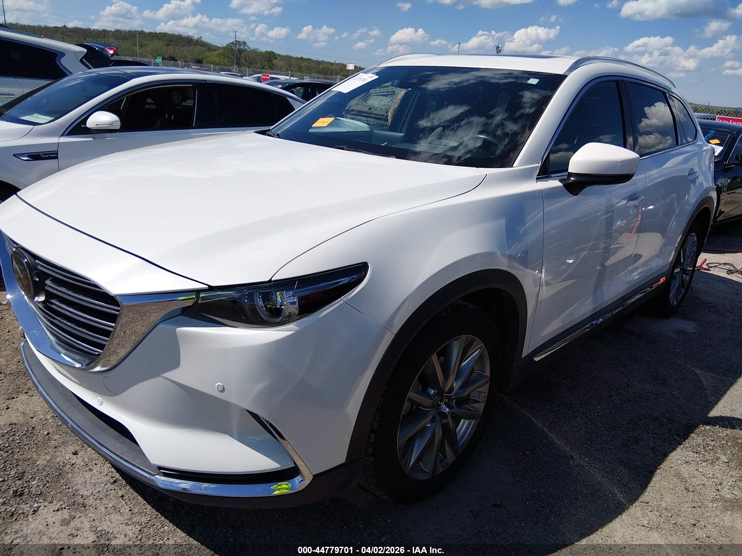 MAZDA CX-9 image 2