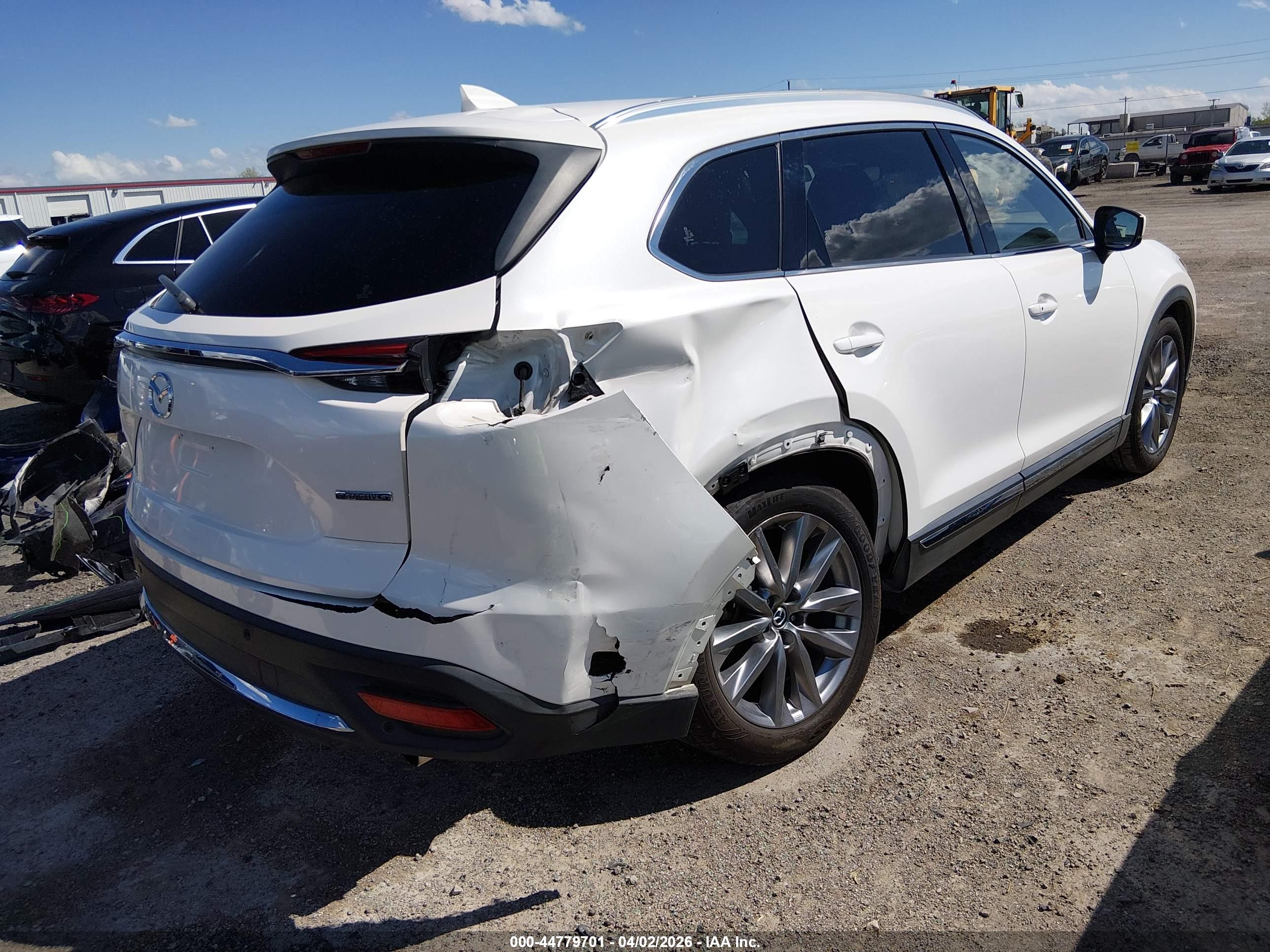 MAZDA CX-9 image 4