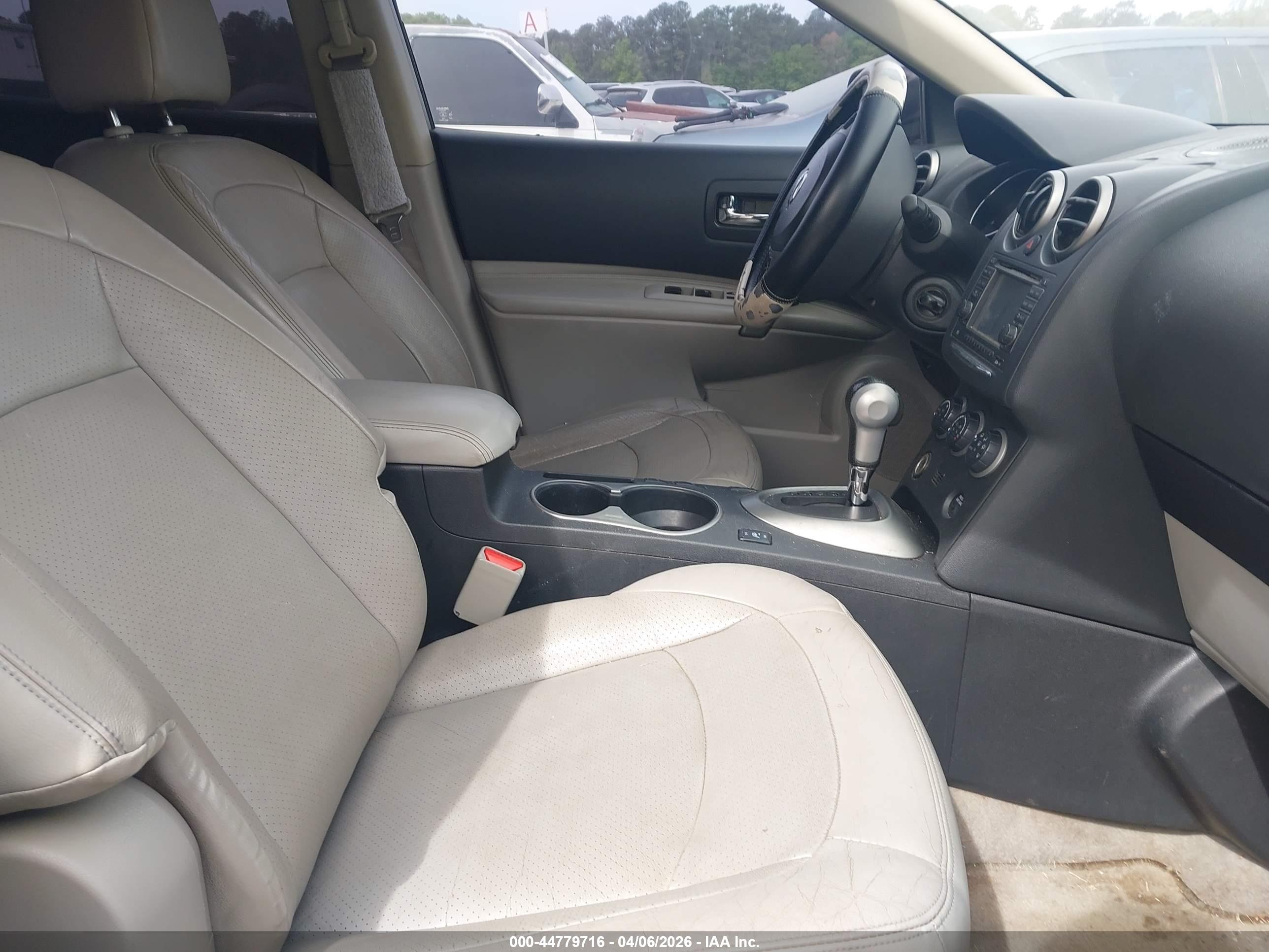 NISSAN ROGUE image 5