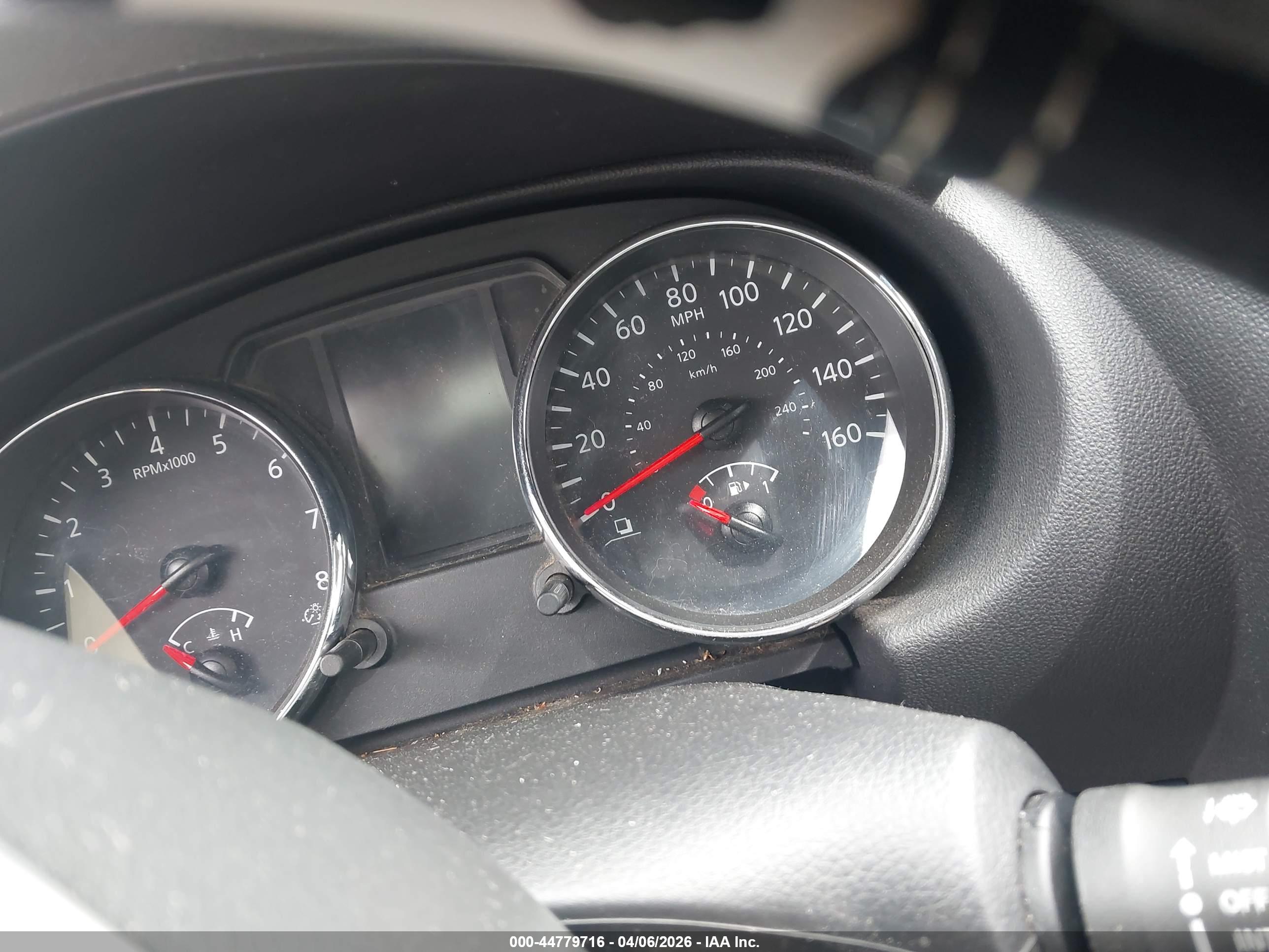 NISSAN ROGUE image 7