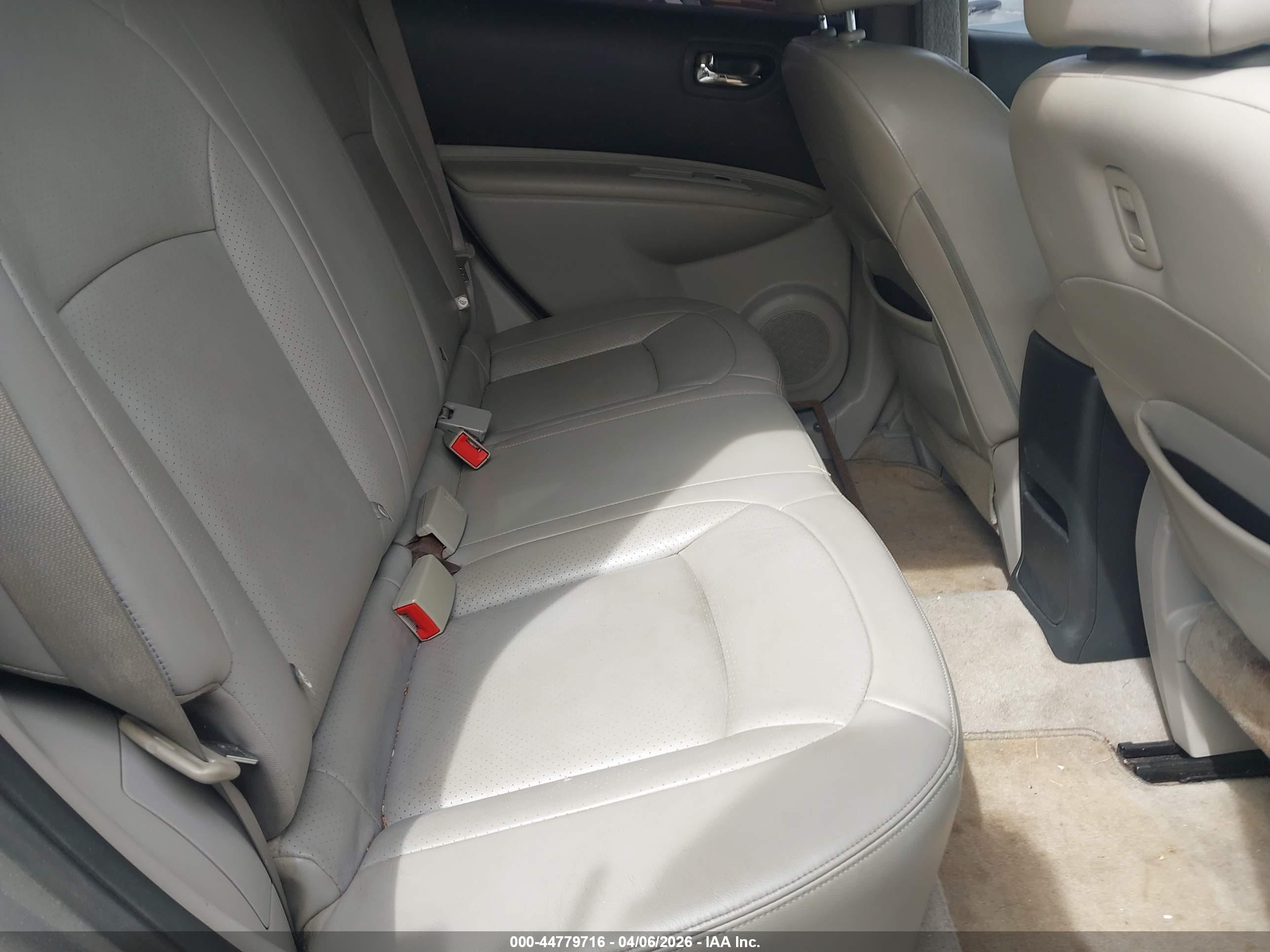 NISSAN ROGUE image 8
