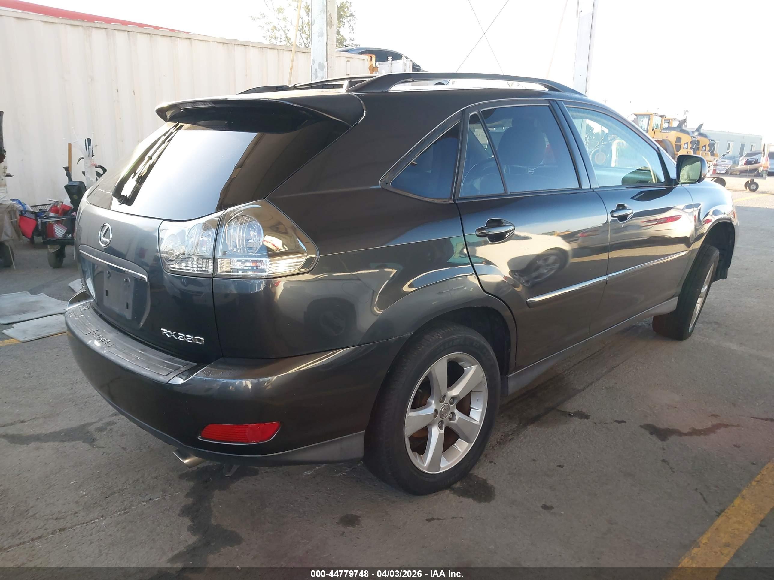LEXUS RX image 4