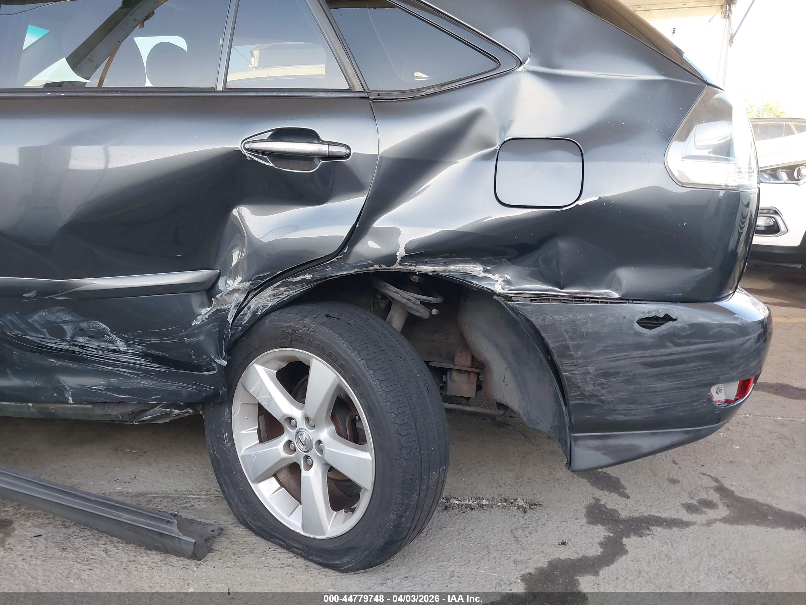LEXUS RX image 6