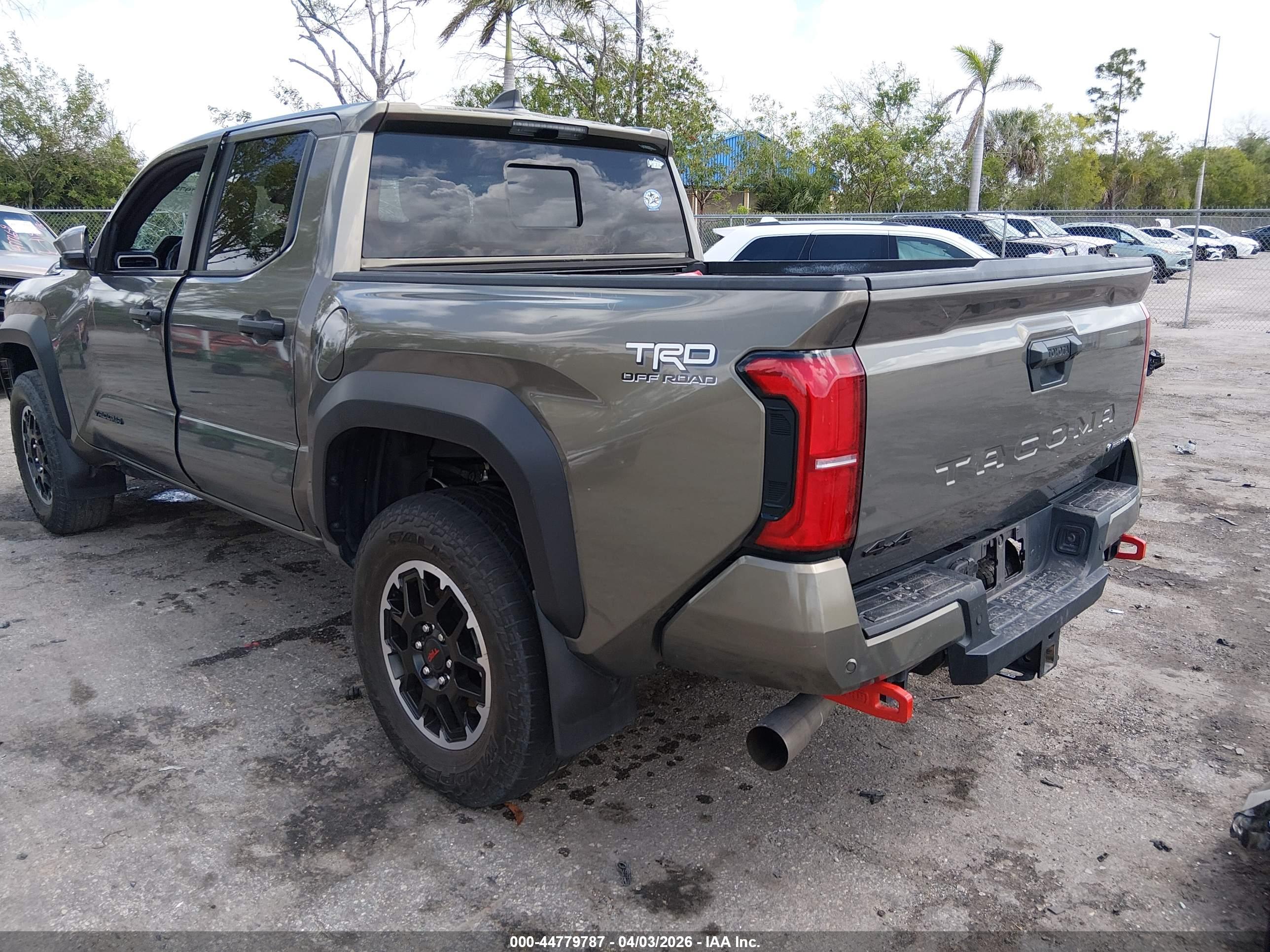TOYOTA TACOMA image 3