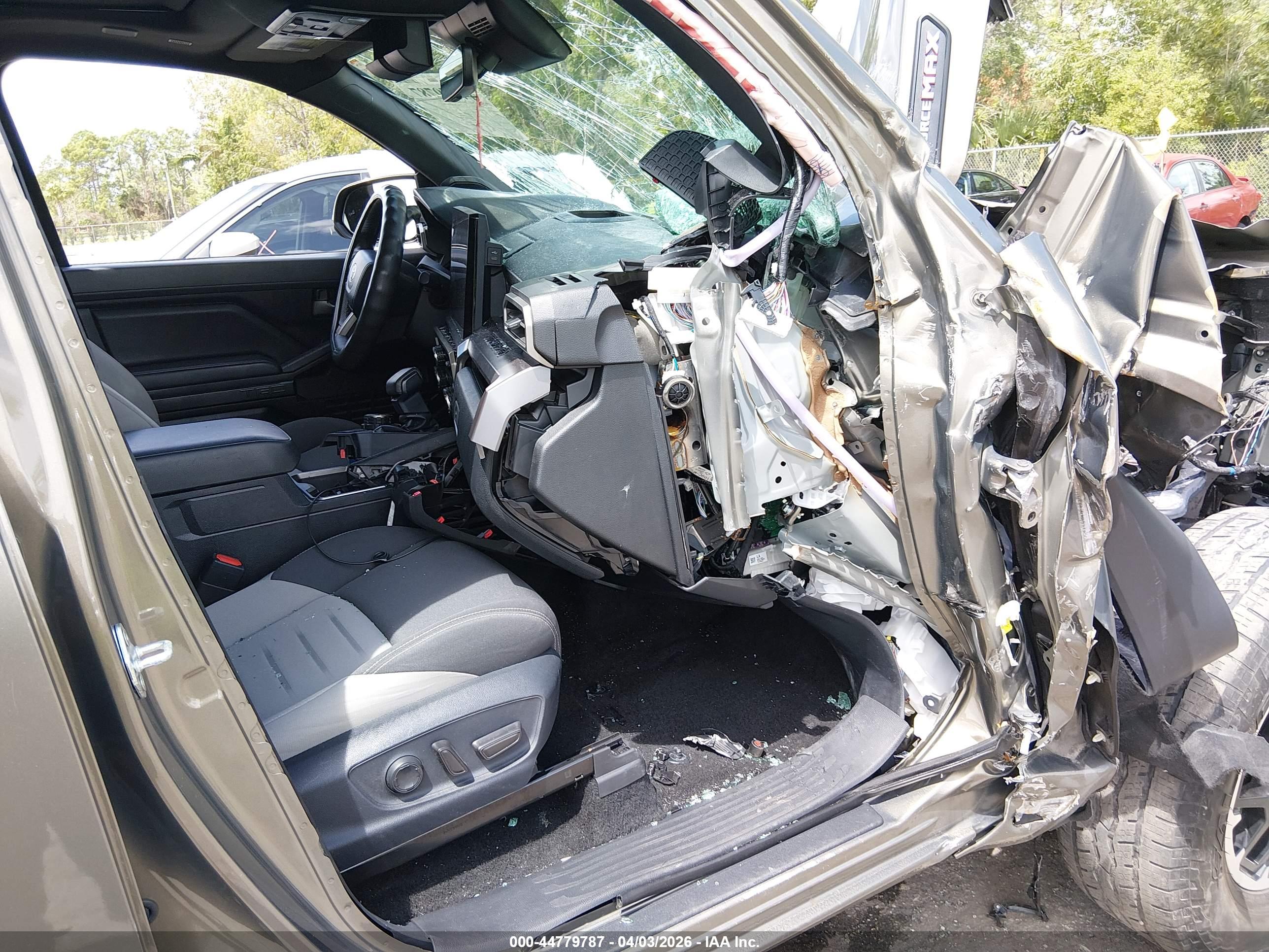 TOYOTA TACOMA image 5
