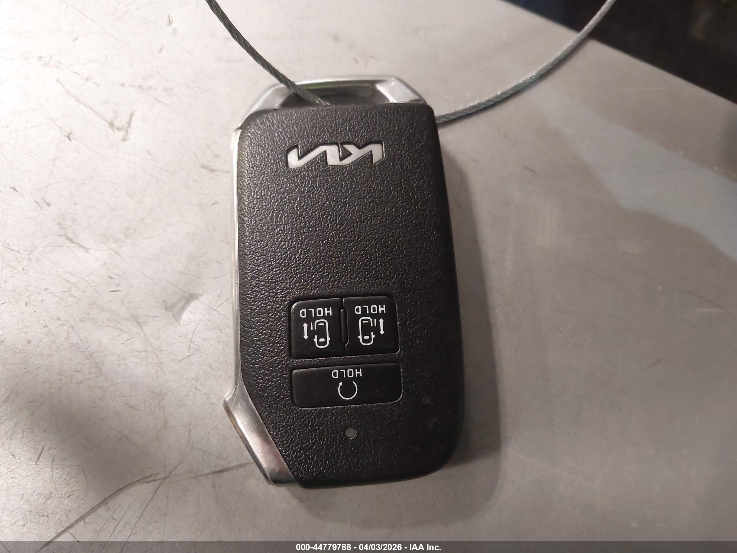 KIA CARNIVAL image 11